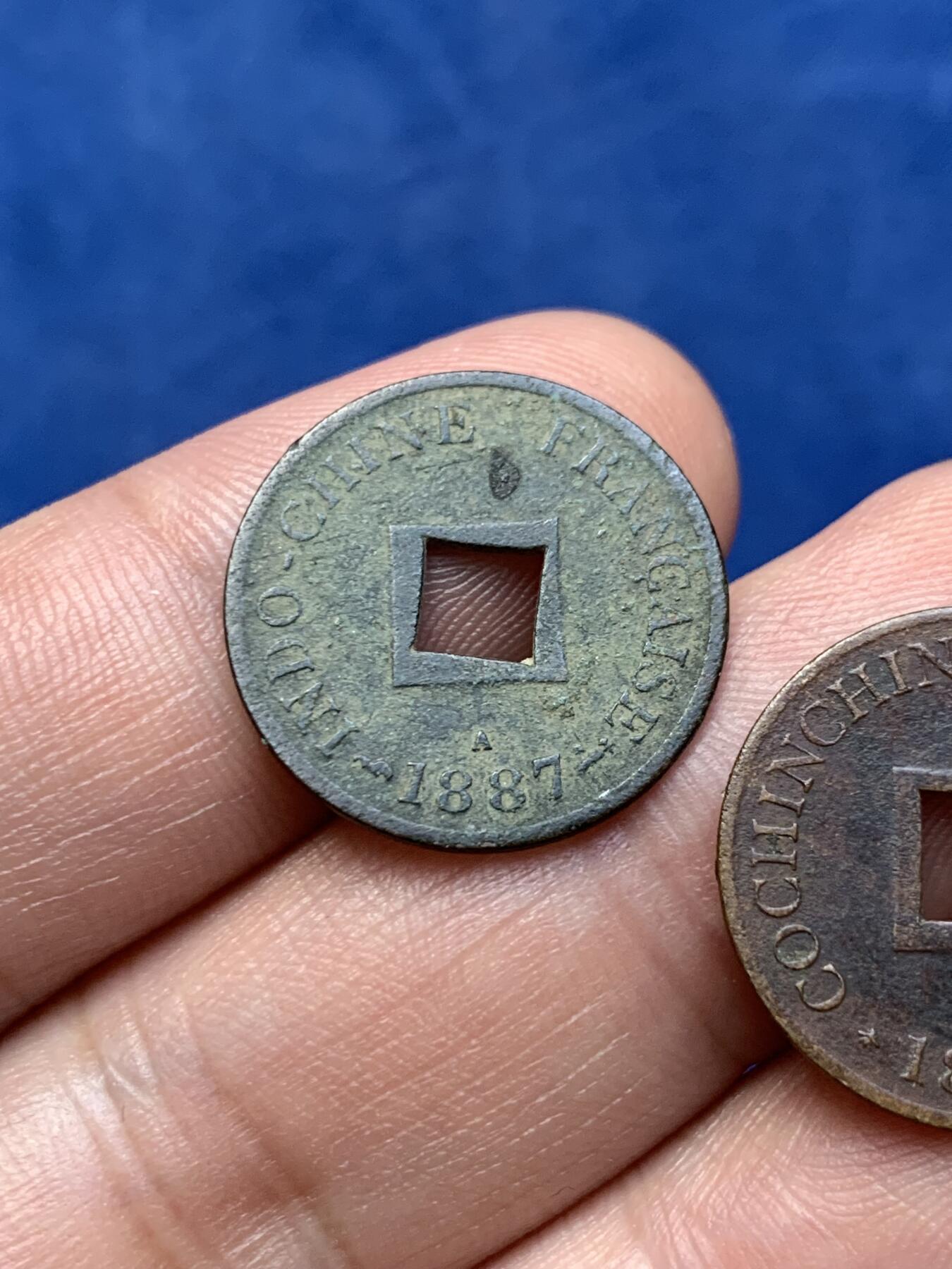 《竞宝斋》第294场- 周日，周一  2场连拍 （全场包邮） 两枚一组 法属印支大法国之安南当二铜币