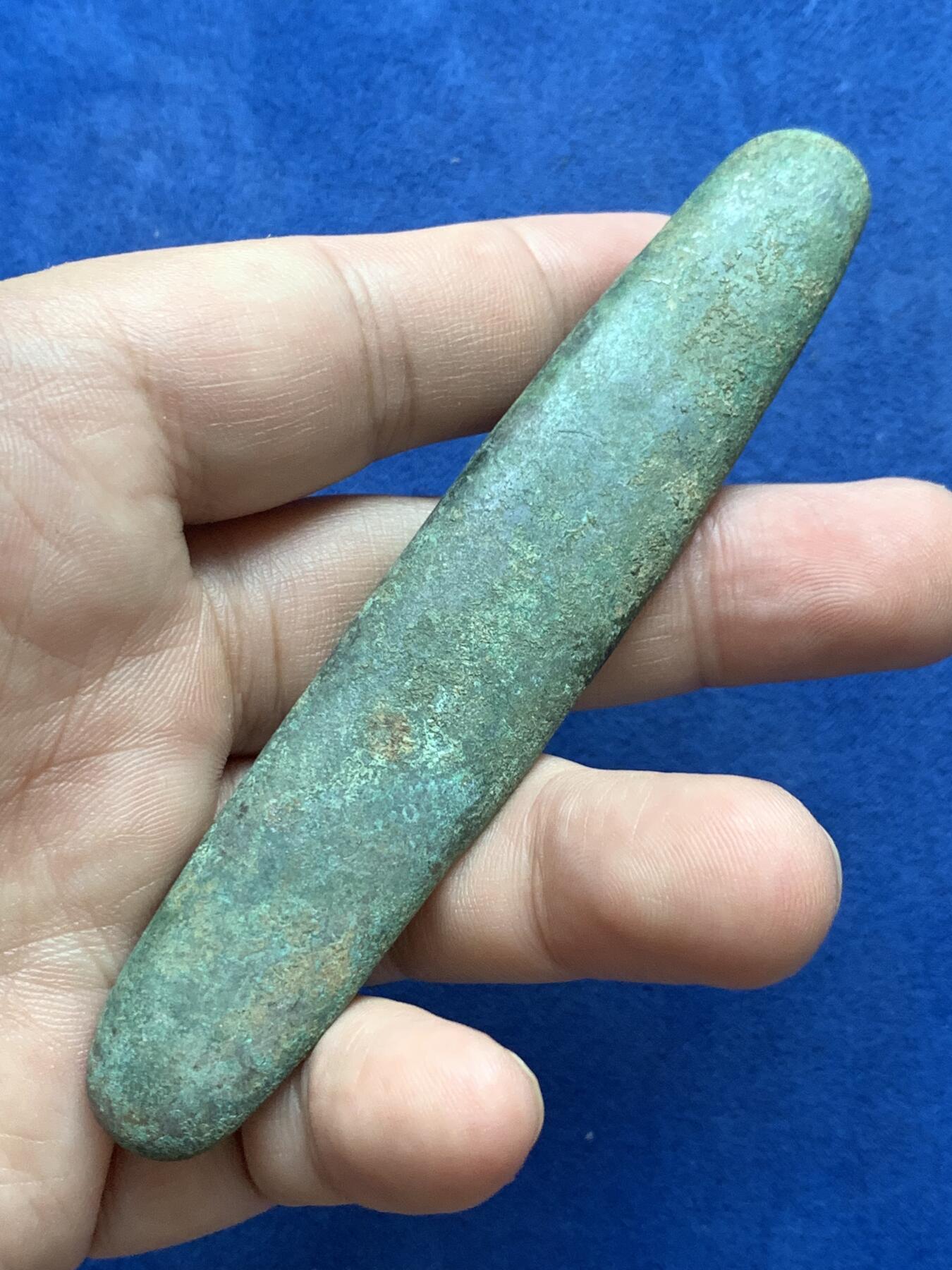 《竞宝斋》第294场- 周日，周一  2场连拍 （全场包邮） 泰国 暹罗国 素可泰王朝 大型虎舌铜条 元末明初 400年历史 重量73.9克