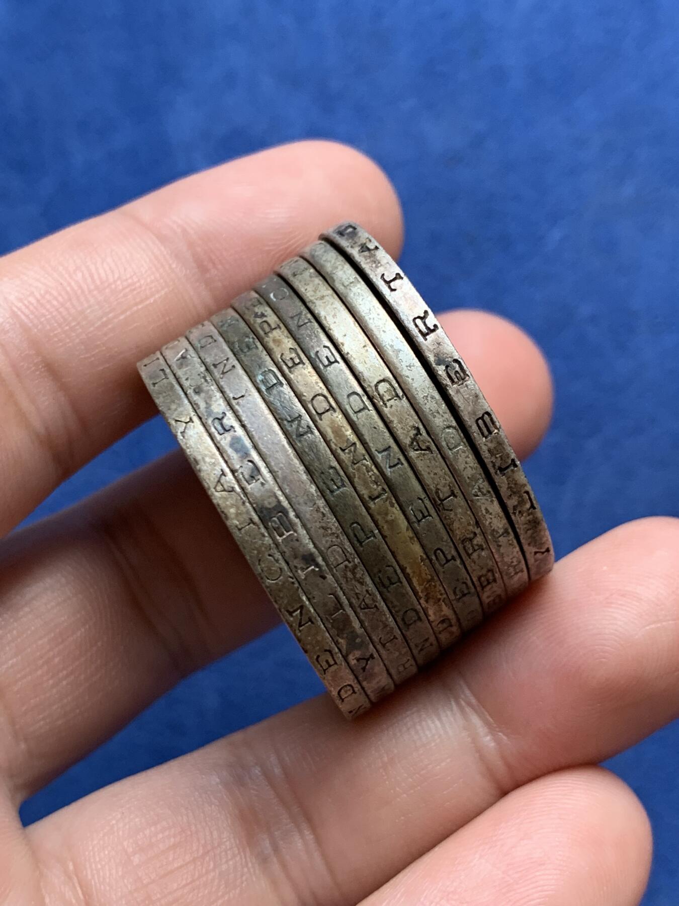 《竞宝斋》第294场- 周日，周一  2场连拍 （全场包邮） 9枚一组  墨西哥海盗鹰洋1比索银币