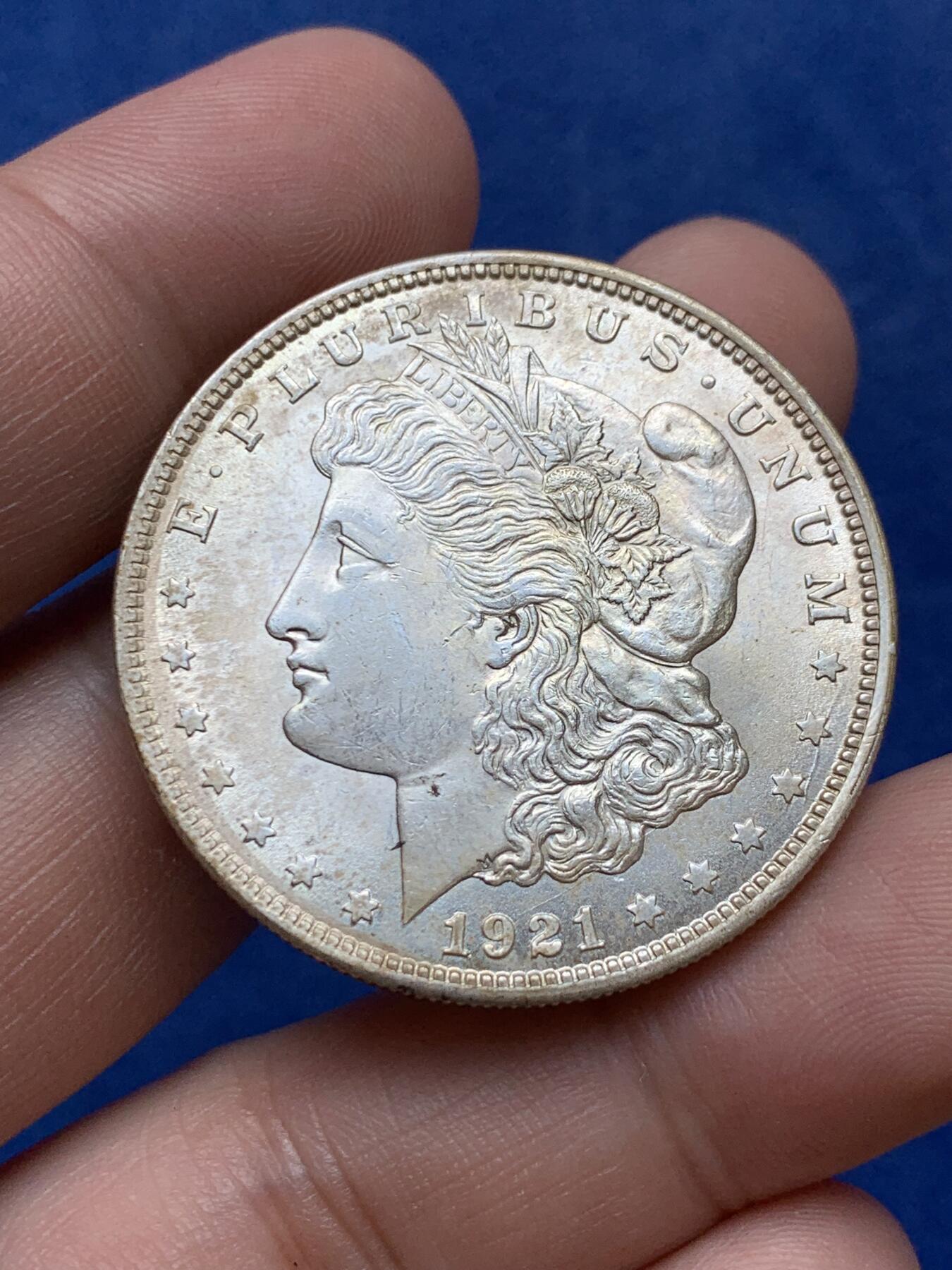 《竞宝斋》第294场- 周日，周一  2场连拍 （全场包邮） 美国1921年1元摩根银币 UNC品！