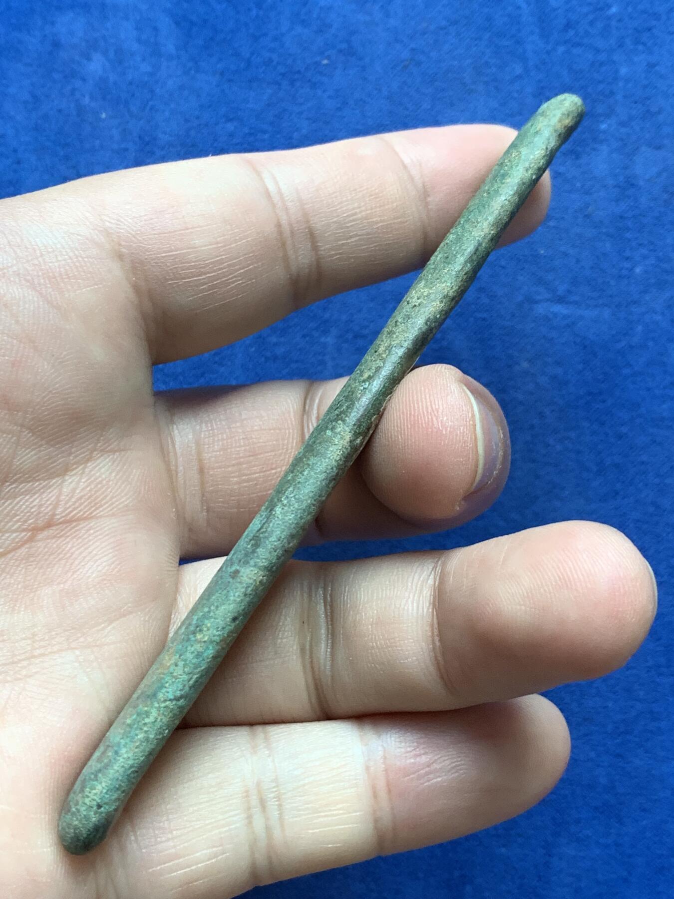 《竞宝斋》第294场- 周日，周一  2场连拍 （全场包邮） 泰国 暹罗国 素可泰王朝 大型虎舌铜条 元末明初 400年历史 重量73.9克