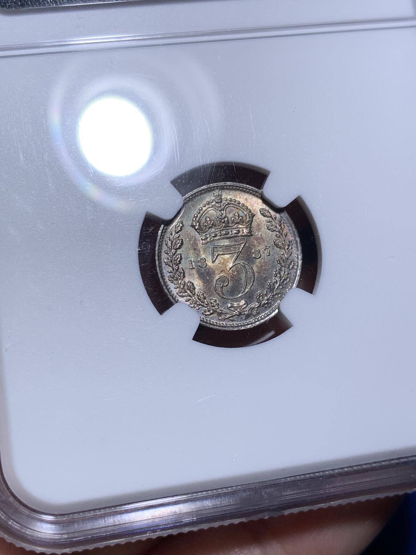 《竞宝斋》第294场- 周日，周一  2场连拍 （全场包邮） NGC MS66 英国1887年维多利亚高冠3便士银币 高分不易