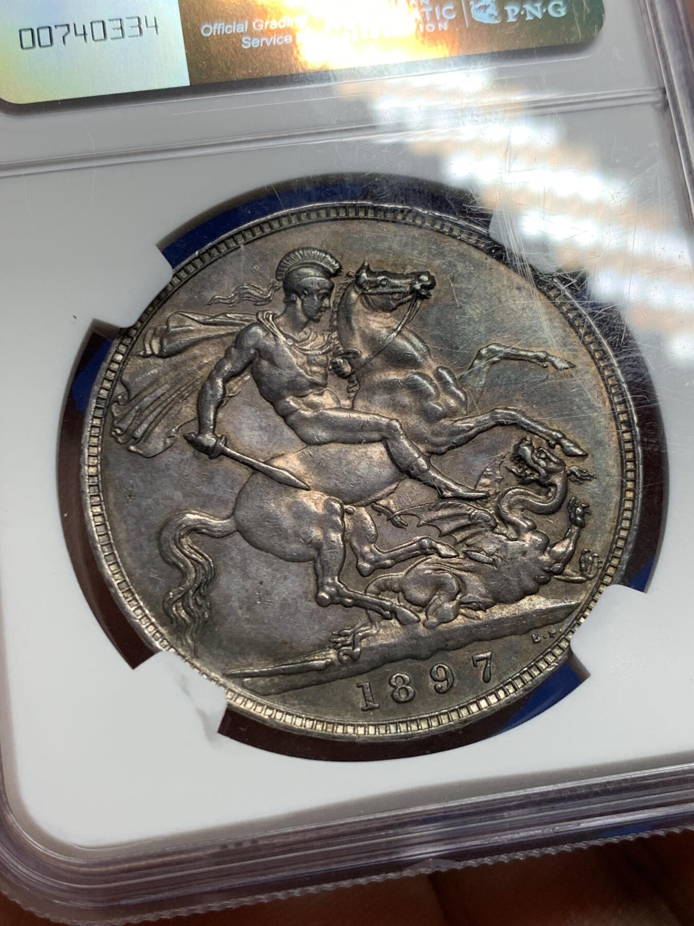 《竞宝斋》第294场- 周日，周一  2场连拍 （全场包邮） NGC AU55 英国1897年维多利亚披纱马剑1克朗银币