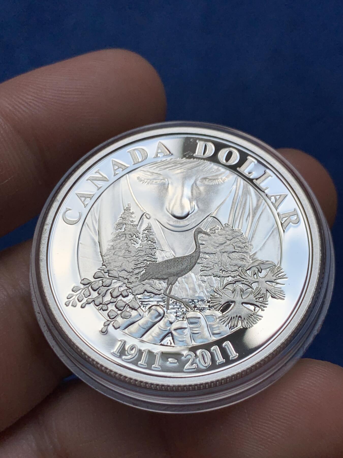 《竞宝斋》第294场- 周日，周一  2场连拍 （全场包邮） 2011年 加拿大 1元 国家公园100年 发行数量：40000 银0.925 25.175克 带证