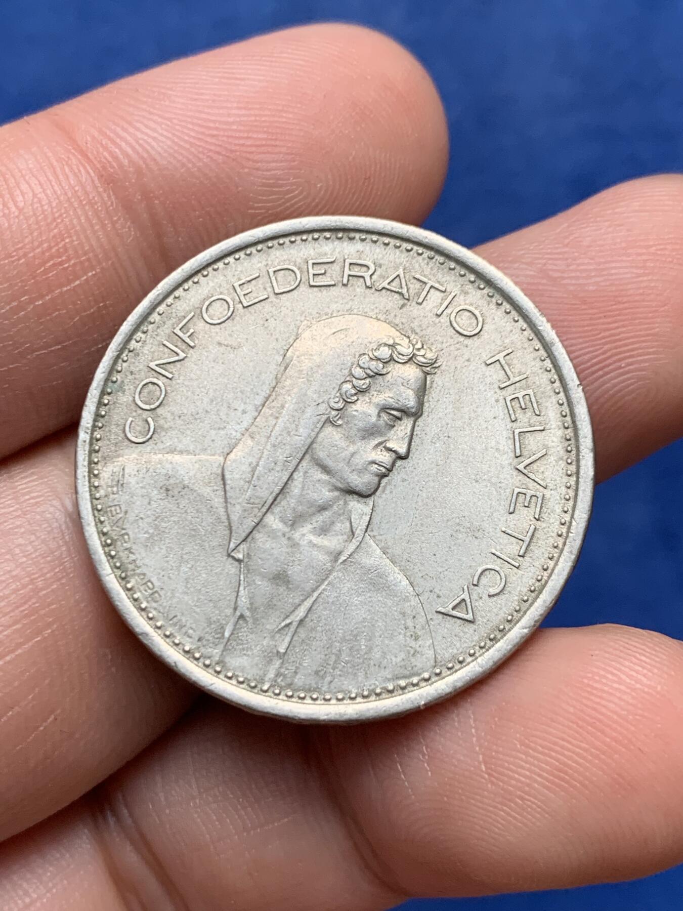 《竞宝斋》第294场- 周日，周一  2场连拍 （全场包邮） 瑞士1968年5法郎银币 流通品相 （ 标注错误非银币，拍下不要付款，联系我处理）