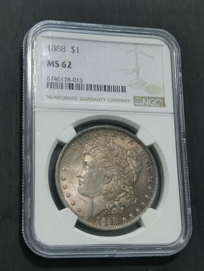 臻藏泉阁国内外钱币 - 1888美国摩根一美元银币，NGC Ms62