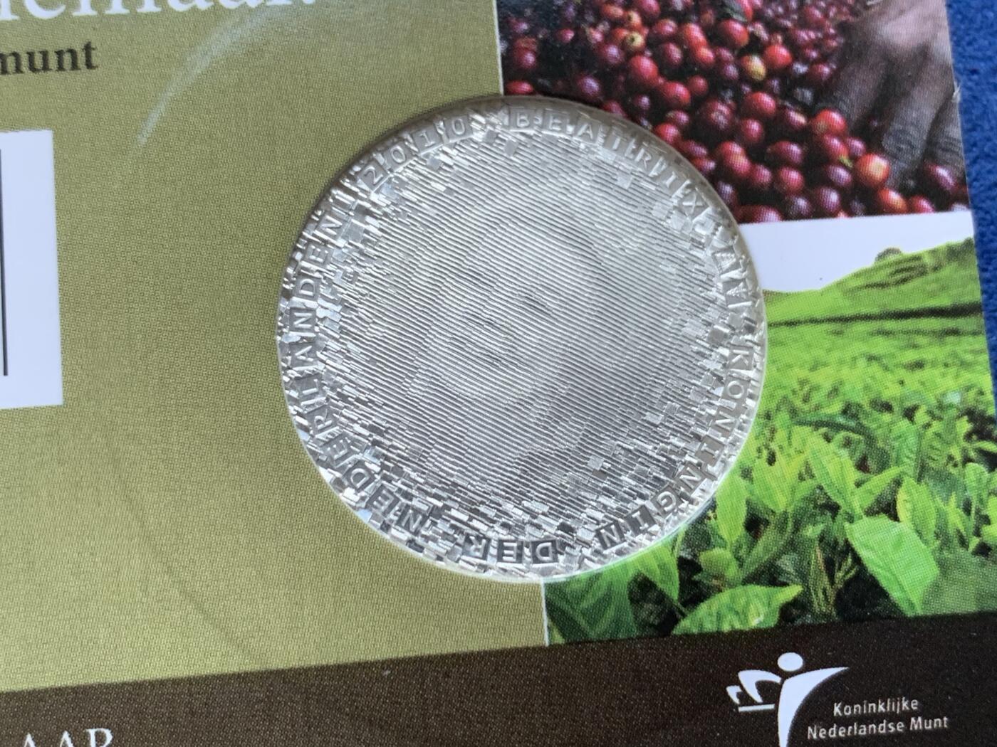 《竞宝斋》第294场- 周日，周一  2场连拍 （全场包邮） 3枚一组 2010年 荷兰 5欧元 作家马克斯·哈弗拉尔 镀银纪念币 小卡装