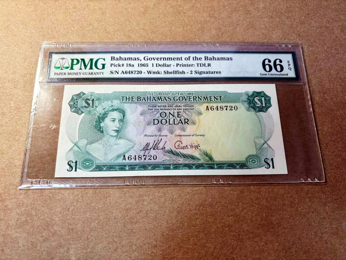 【Blue Auction】✨世界纸币精拍第520期【精】 【初版】巴哈马 1965年1元 经典彩背 女王 PMG66EPQ  