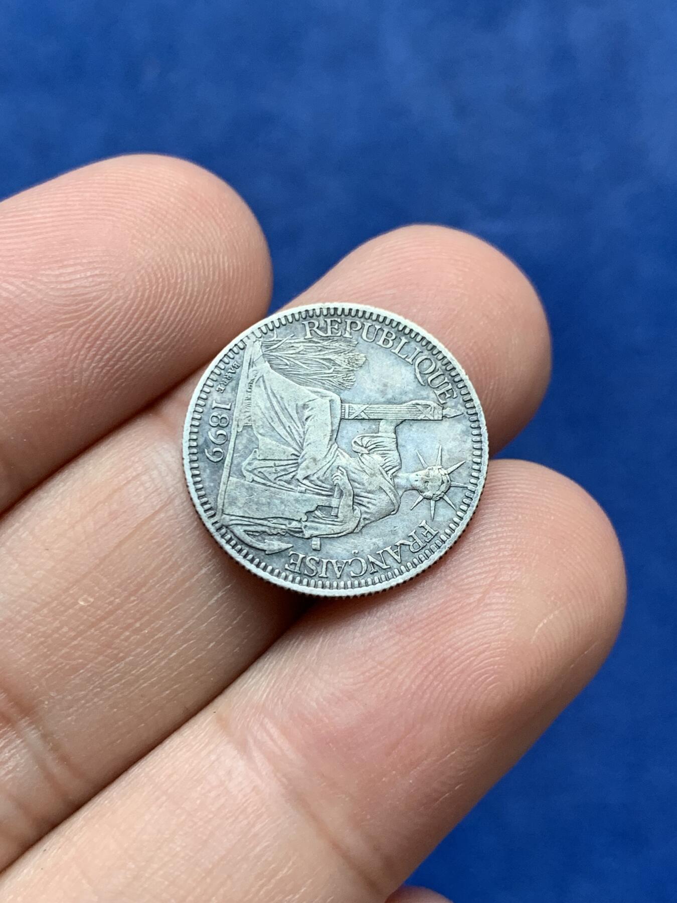 《竞宝斋》第294场- 周日，周一  2场连拍 （全场包邮） 法属印支1899年坐洋10分银币