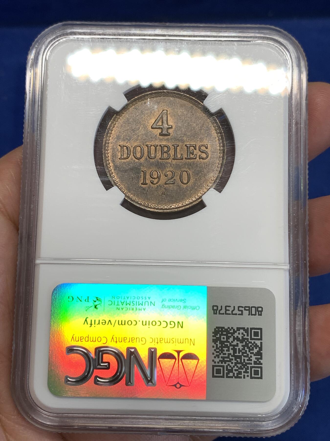 《竞宝斋》第294场- 周日，周一  2场连拍 （全场包邮） NGC MS63BN 1920H 格恩西/根西 4道布大铜币 国徽面细节极为清晰 两面转光 百年老币 好品极为不易