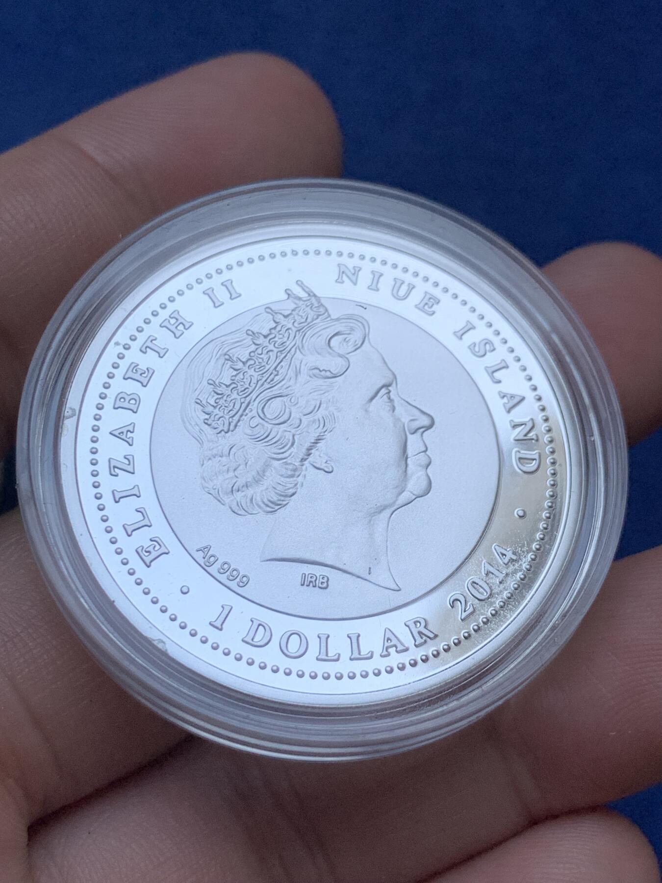 《竞宝斋》第294场- 周日，周一  2场连拍 （全场包邮） 2014年 纽埃 1元 圣乔治 发行数量：7000 镀金 999银 20克 带盒证 （证书上年份错印为2012年）