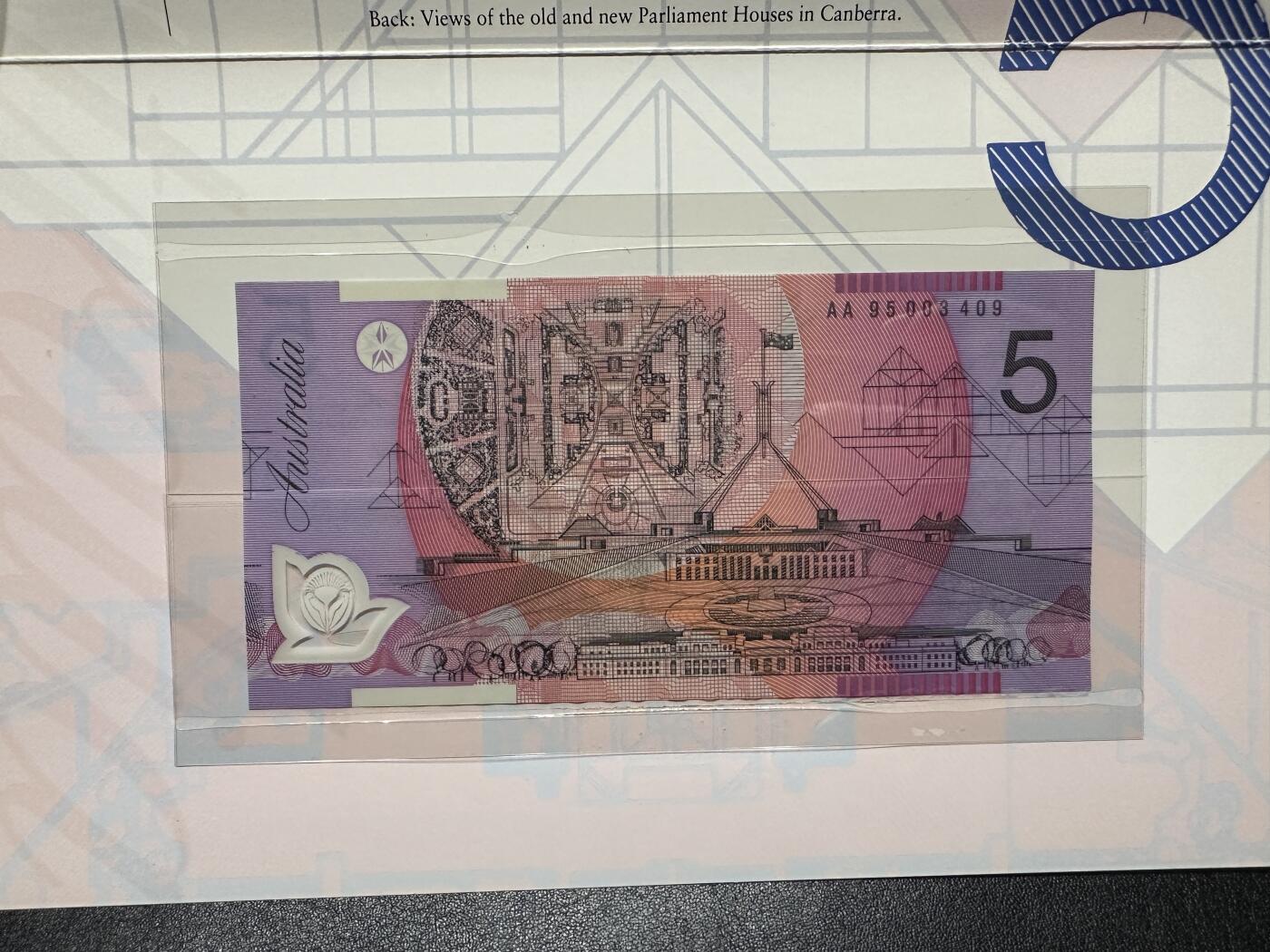 《外钞收藏家》第三百九十八期 1995年澳大利亚5、10、20册子 AA冠 全同号三张一起