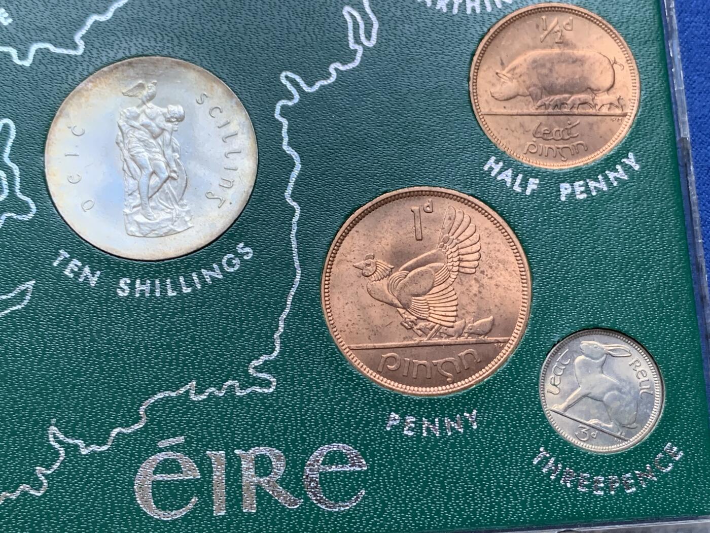 《竞宝斋》第294场- 周日，周一  2场连拍 （全场包邮） 1966年爱尔兰流通银镍铜套币大全 经典的动物系列铜币镍币+都柏林起义纪念银币，全部未使用品，铜币全部原铜光，册装极少