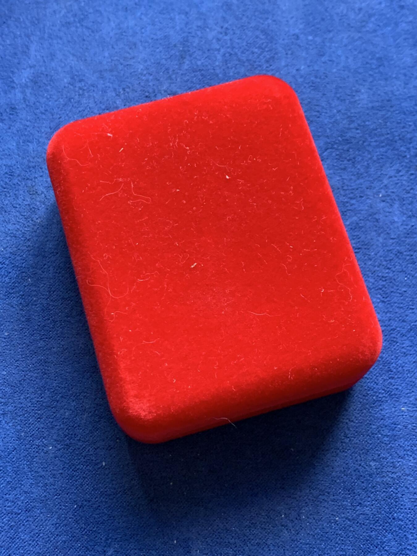 《竞宝斋》第294场- 周日，周一  2场连拍 （全场包邮） 1997年 澳大利亚 1元 翠鸟带黄金熊猫私印 发行数量：15000 银0.999 1盎司 私印是0.5克金 带盒无证