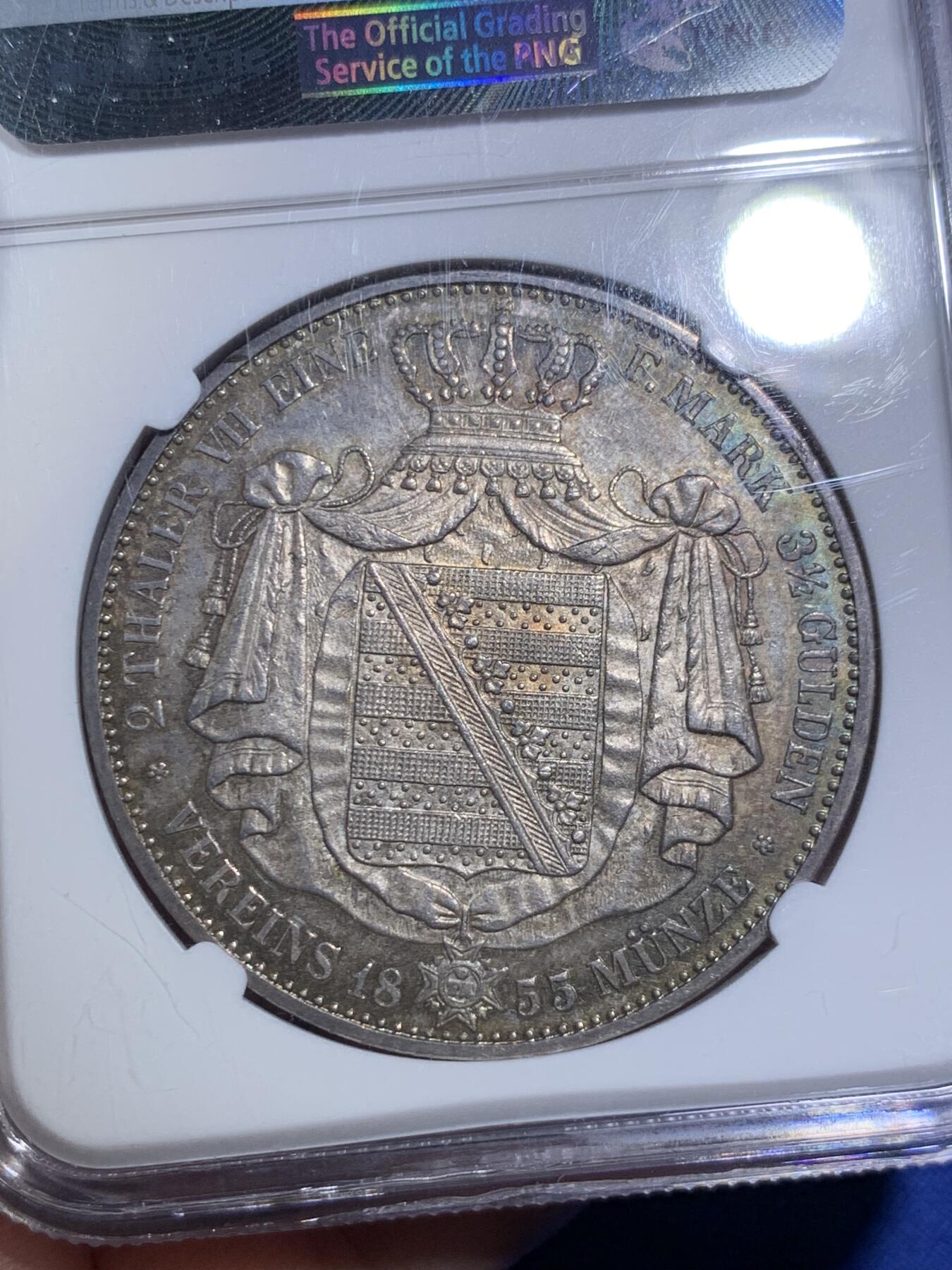 《竞宝斋》第294场- 周日，周一  2场连拍 （全场包邮） NGC MS61 德国 1855萨克森流通纹章2泰勒 约翰五世2泰勒的首年，37克大银币，两年发行品种，NGC亚军分，包浆好看