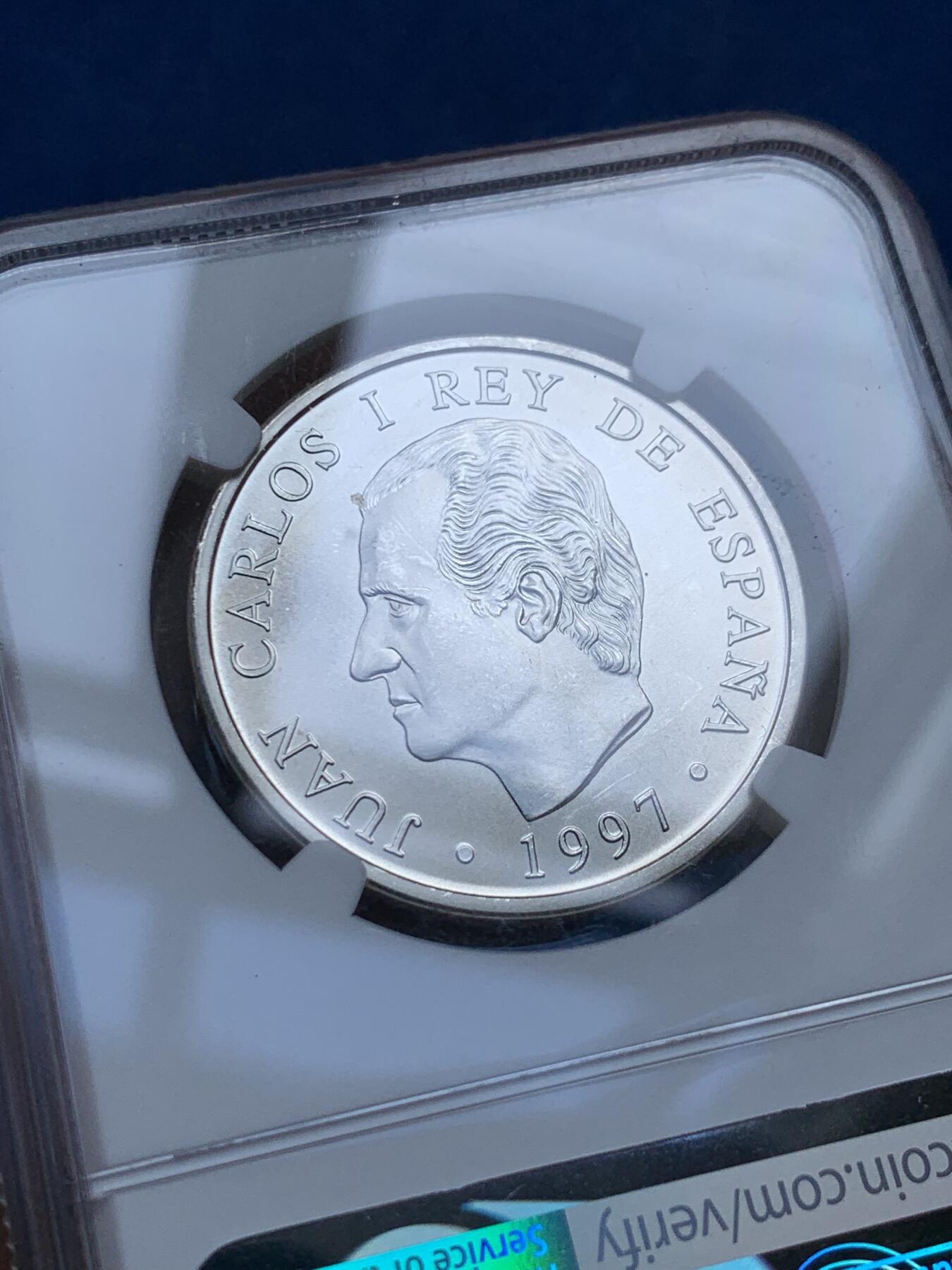 《竞宝斋》第294场- 周日，周一  2场连拍 （全场包邮） NGC MS66 1997年 西班牙 2000比塞塔 塞万提斯 银0.925 18克 获得更高评分的数目: 1枚 带卡