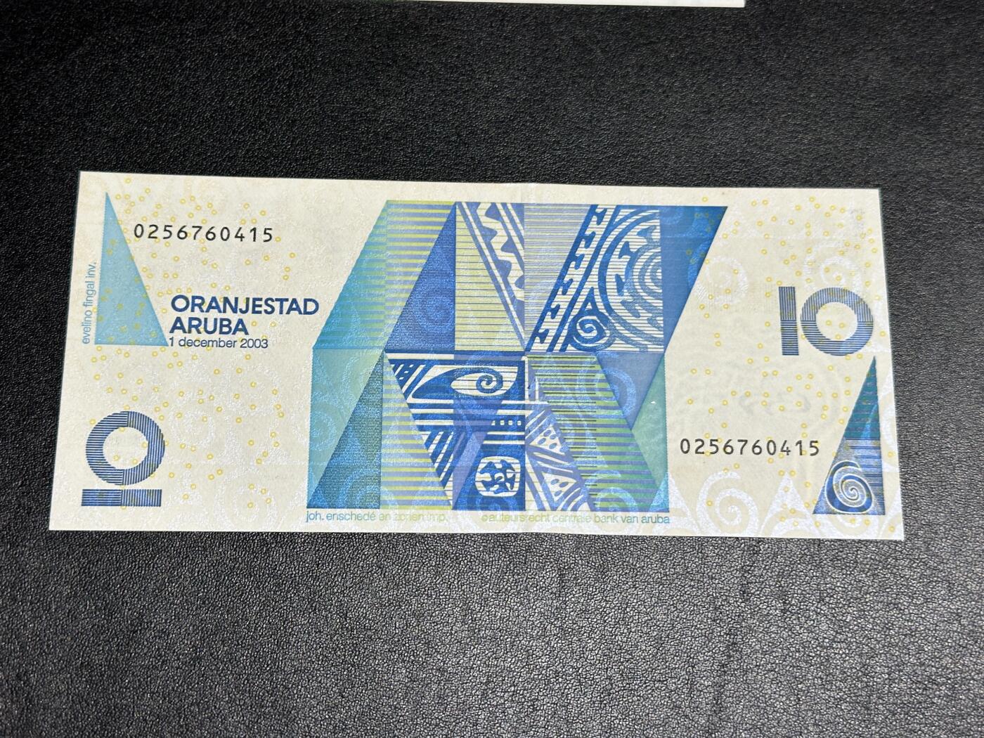 《外钞收藏家》第三百九十八期 2003年阿鲁巴10 全新UNC