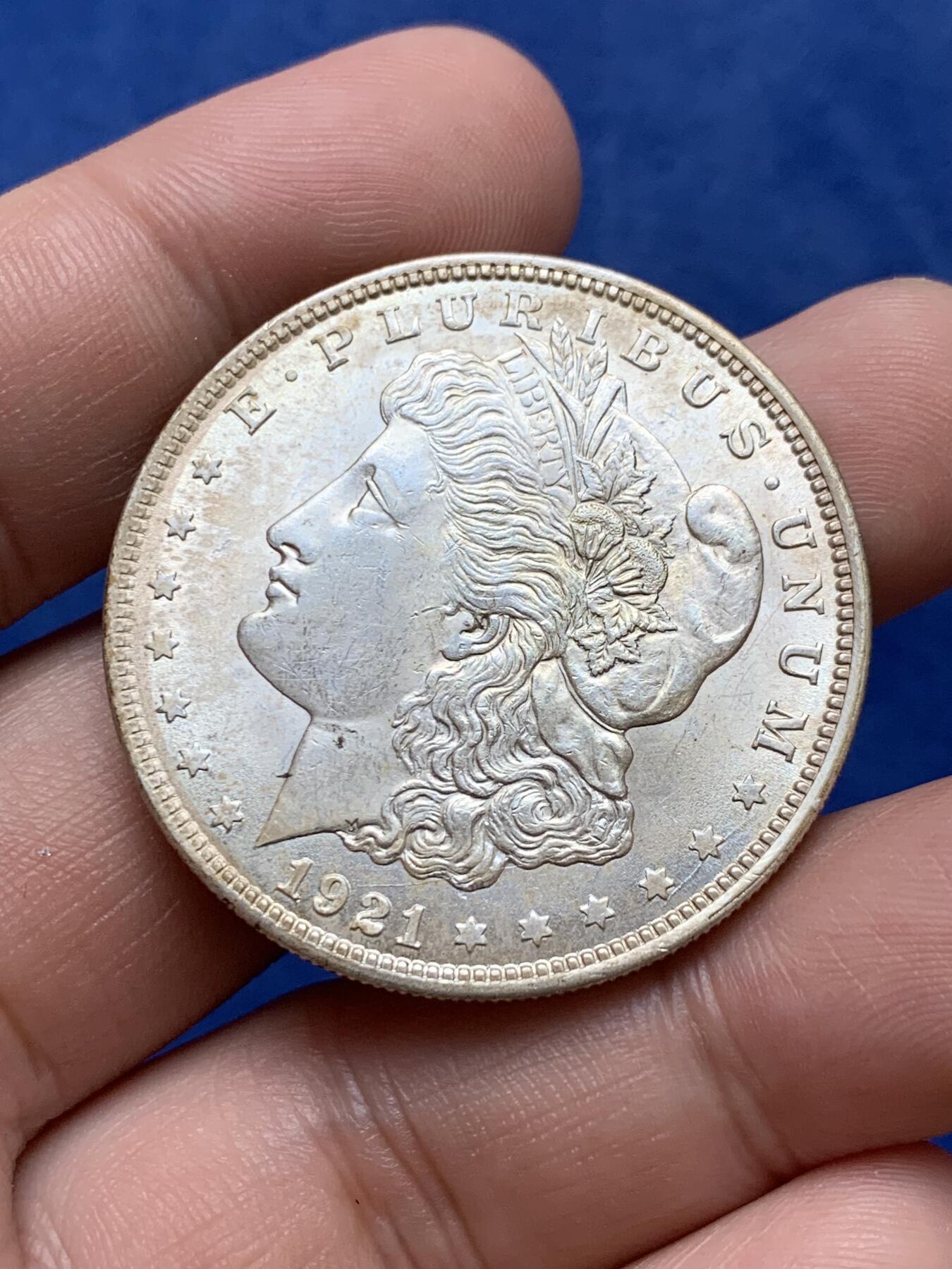 《竞宝斋》第294场- 周日，周一  2场连拍 （全场包邮） 美国1921年1元摩根银币 UNC品！