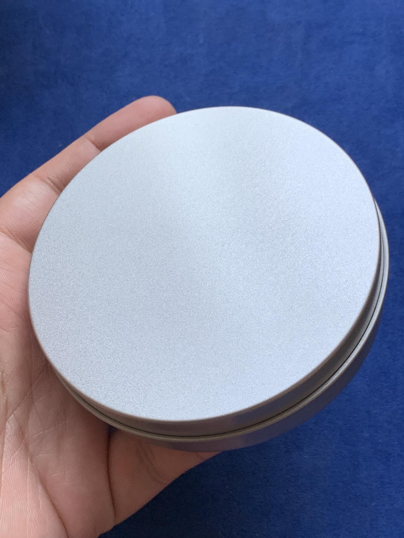 《竞宝斋》第294场- 周日，周一  2场连拍 （全场包邮） 2014年 纽埃 1元 圣乔治 发行数量：7000 镀金 999银 20克 带盒证 （证书上年份错印为2012年）