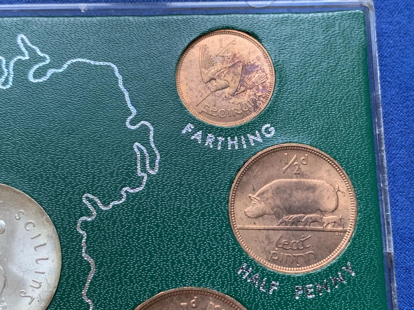 《竞宝斋》第294场- 周日，周一  2场连拍 （全场包邮） 1966年爱尔兰流通银镍铜套币大全 经典的动物系列铜币镍币+都柏林起义纪念银币，全部未使用品，铜币全部原铜光，册装极少