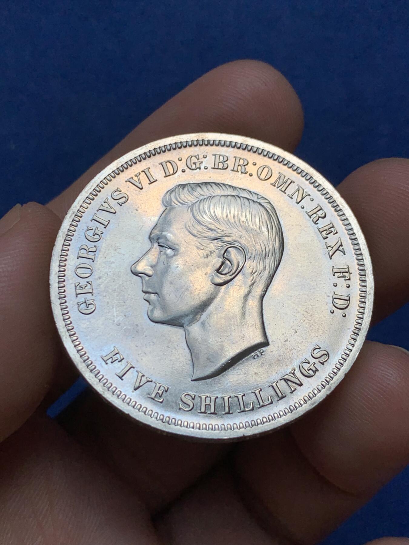 《竞宝斋》第294场- 周日，周一  2场连拍 （全场包邮） 英国 最后的 镍马剑 1951 红盒带证书 细节见图