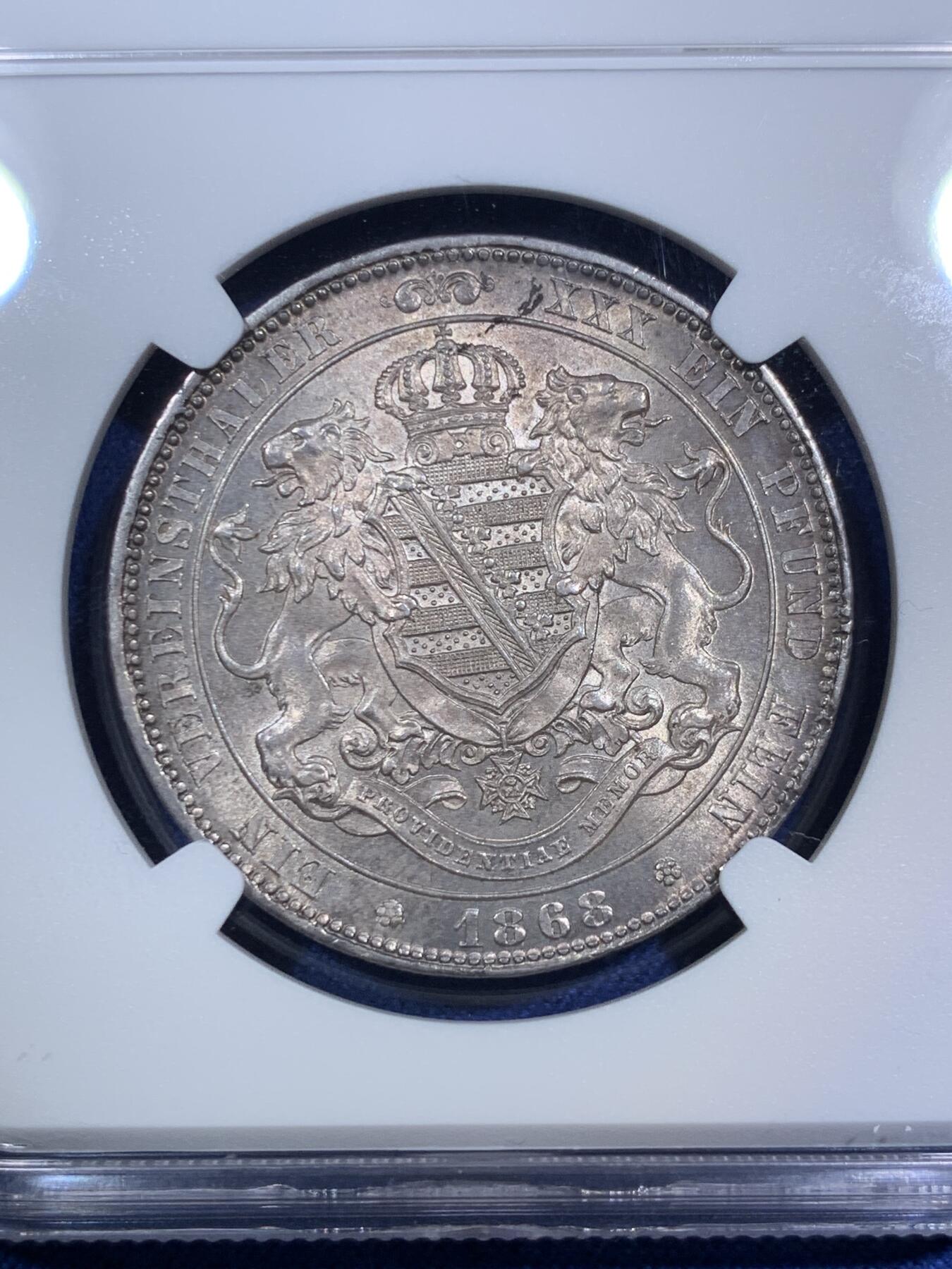 《竞宝斋》第294场- 周日，周一  2场连拍 （全场包邮） NGC MS62  德国 1868 萨克森 双狮流通1联合泰勒银币 紫罗兰包浆带十字光