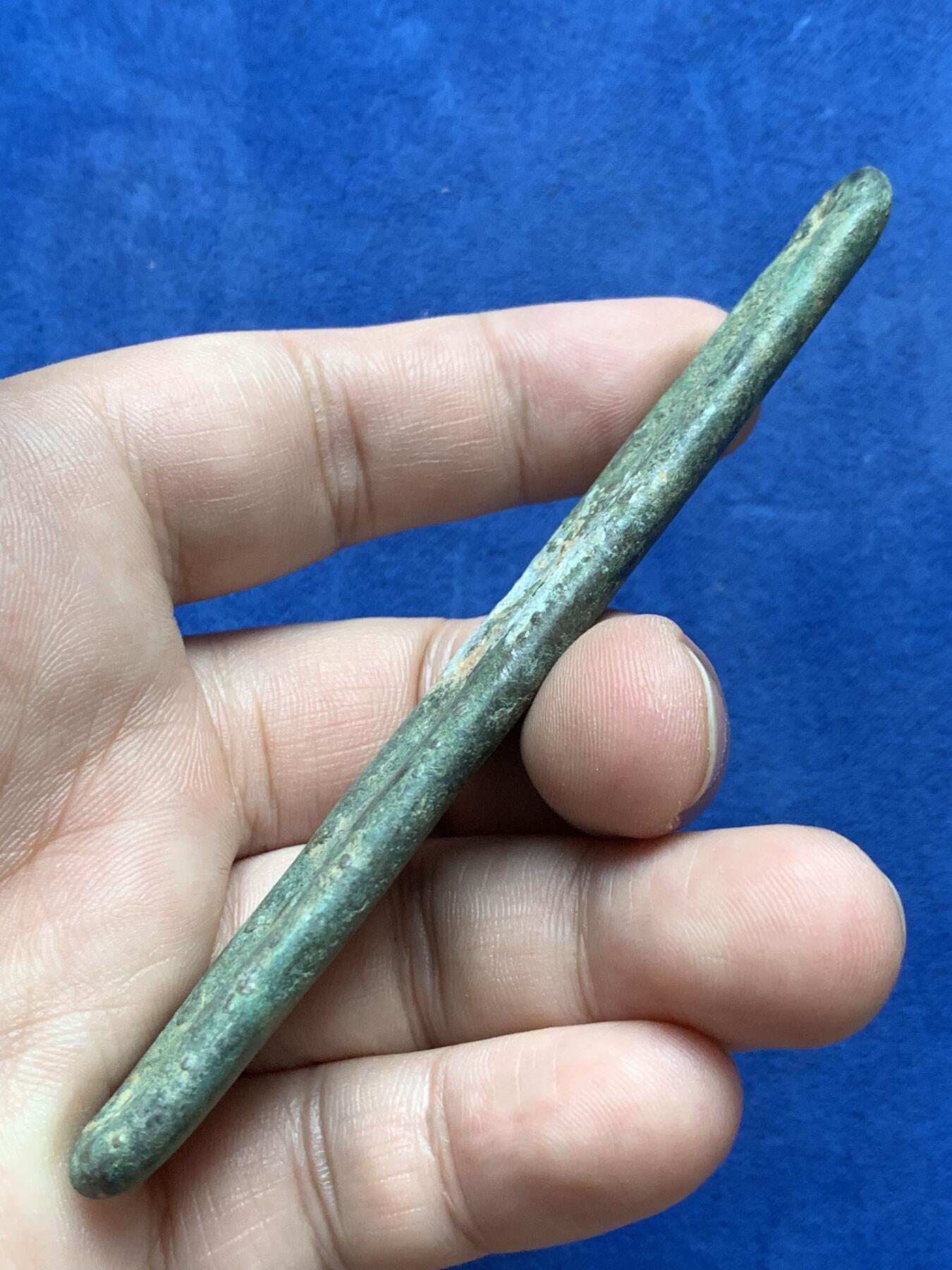 《竞宝斋》第294场- 周日，周一  2场连拍 （全场包邮） 泰国 暹罗国 素可泰王朝 大型虎舌铜条 元末明初 400年历史 重量73.9克