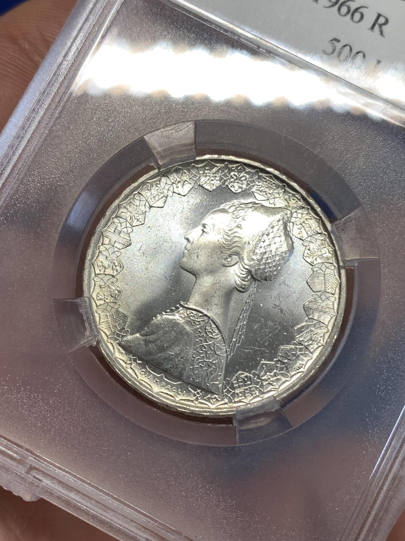 《竞宝斋》第294场- 周日，周一  2场连拍 （全场包邮） TQG MS64 意大利1966帆船少女500里拉银币 细节出色 深打镜面光