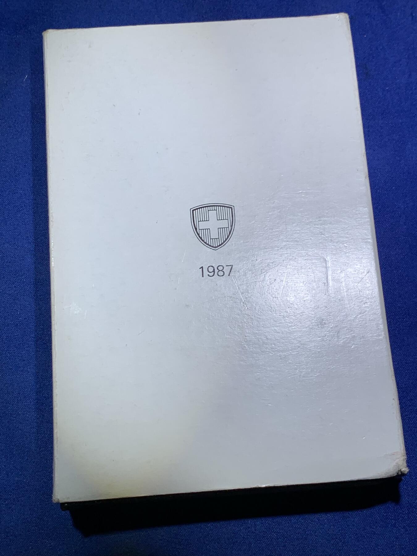 《竞宝斋》第294场- 周日，周一  2场连拍 （全场包邮） 瑞士 1987年 8枚套 原装精制套币