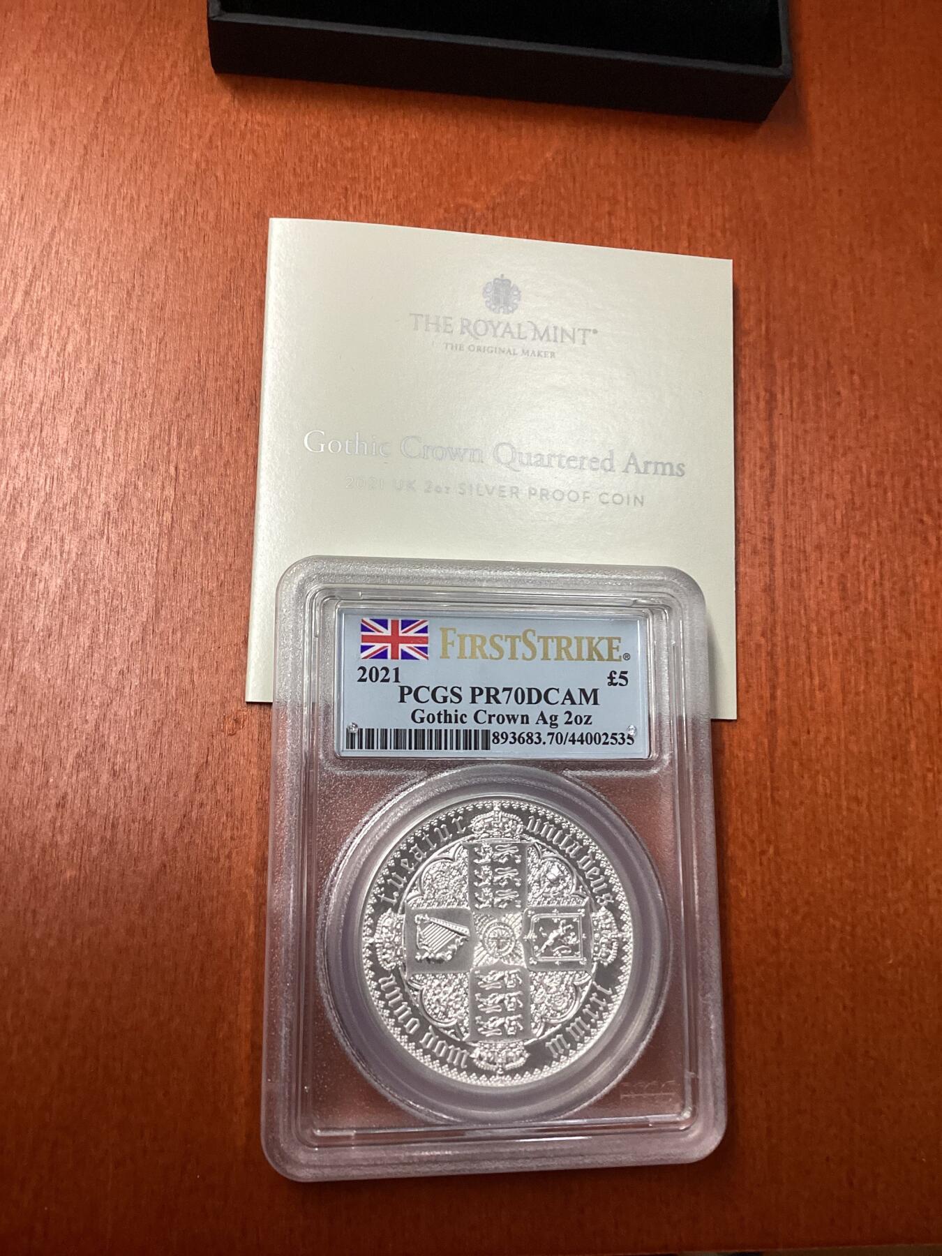 长老汇龙年精选第十八场拍卖 2021 英国经典复刻系列之哥特四分徽章5英镑2盎司精制银币，PCGS PR70DCAM，首期标，盒证全，很贵的品种，裸币5000多元