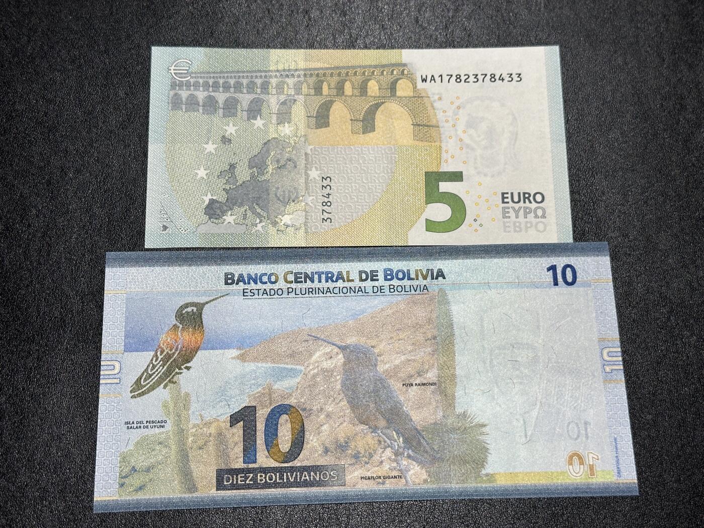 《外钞收藏家》第三百九十九期 最新版5欧元+玻利维亚10 两张一起 全新UNC