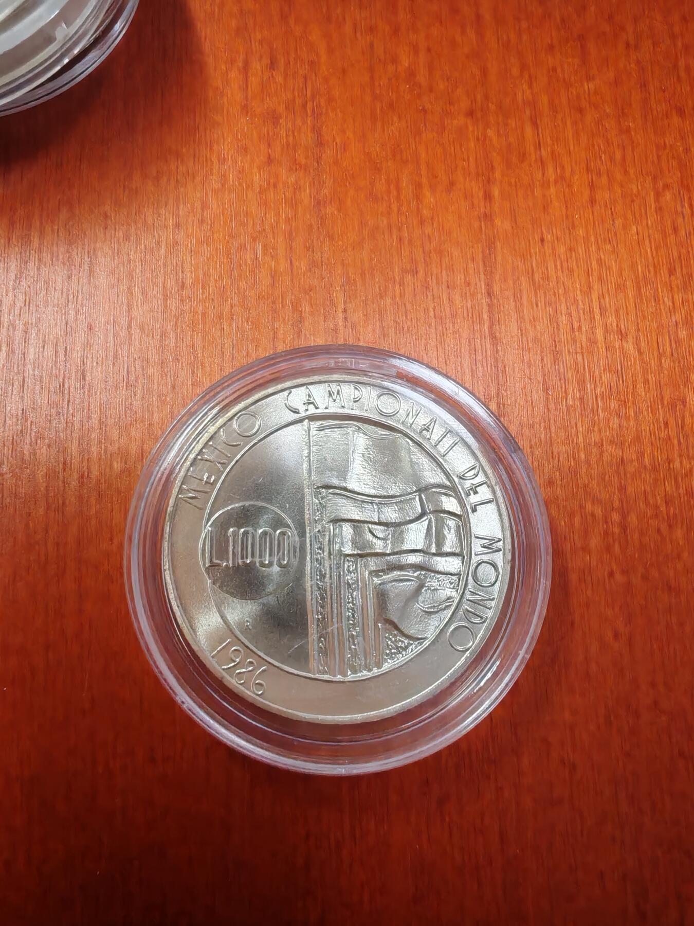 长老汇龙年精选第十八场拍卖 1986圣马力诺足球1000里拉银币