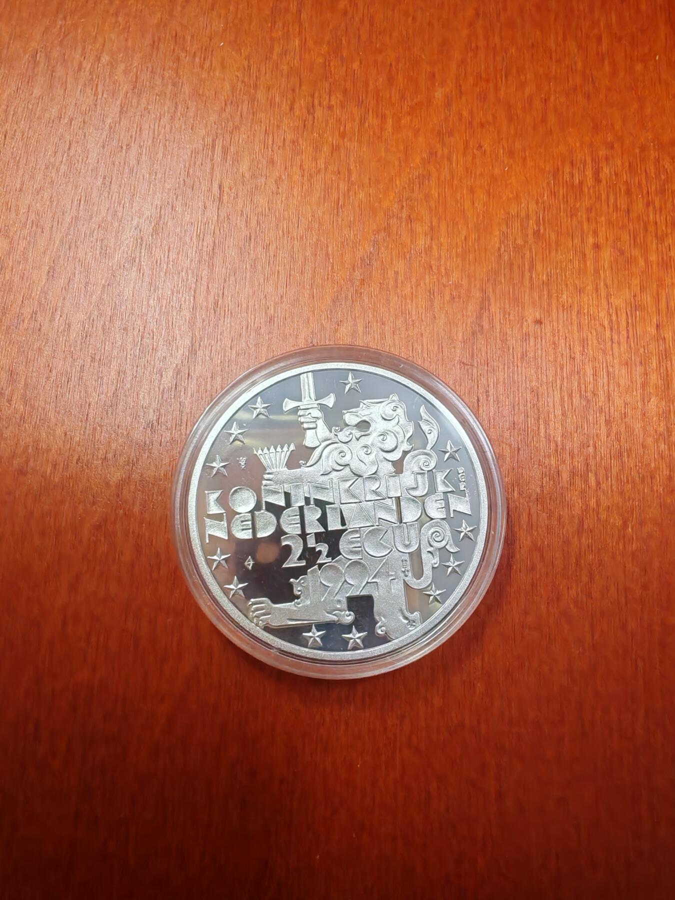 长老汇龙年精选第十八场拍卖 1994荷兰皇太后85寿诞2.5欧元精制银币，盒证全，1500枚，珍稀币