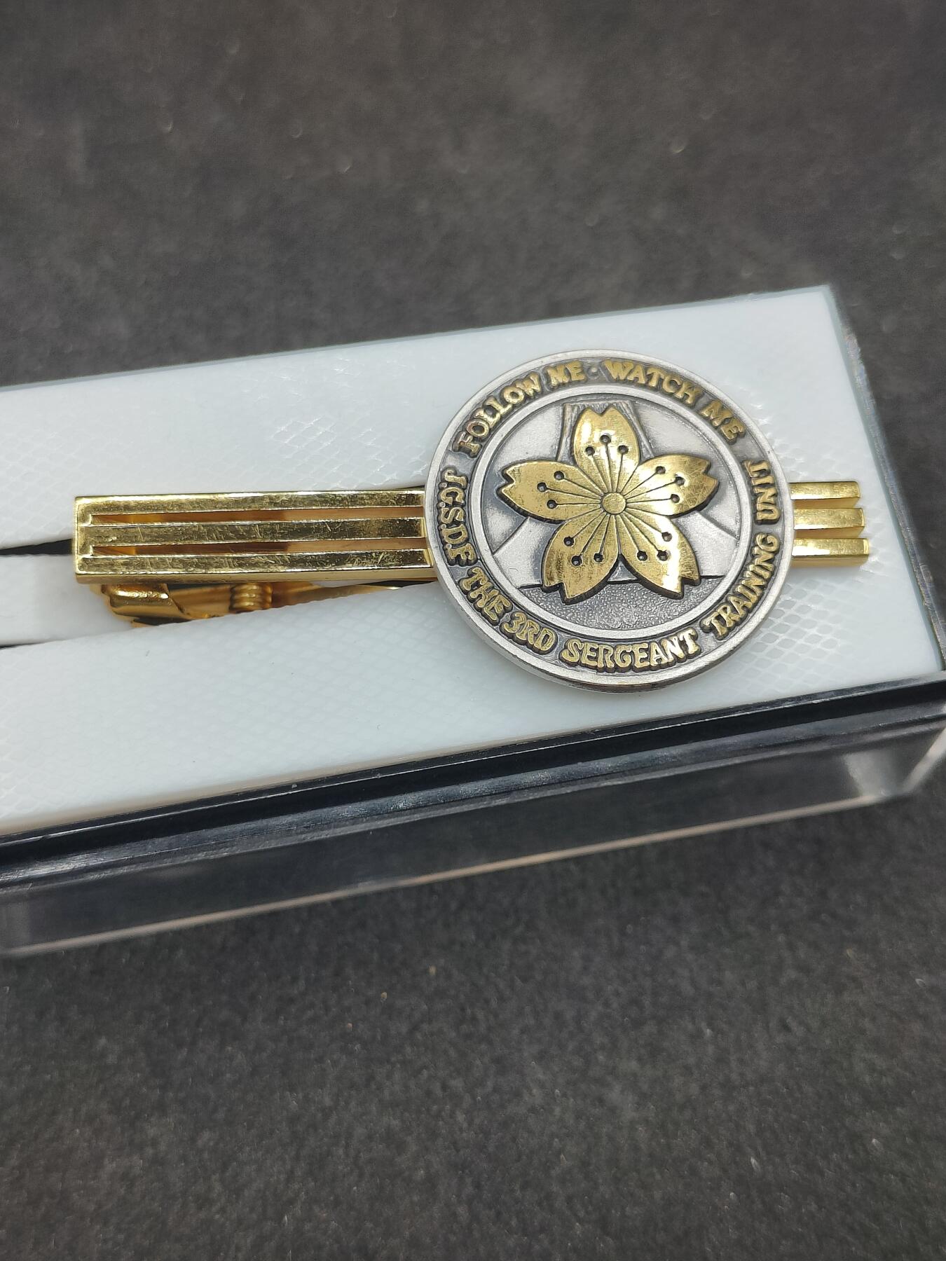 全场0元起拍 第180期 咸鱼国勋章拍卖专场 8月7日（周三）下午6：00开始 日本陆曹教育队领带夹