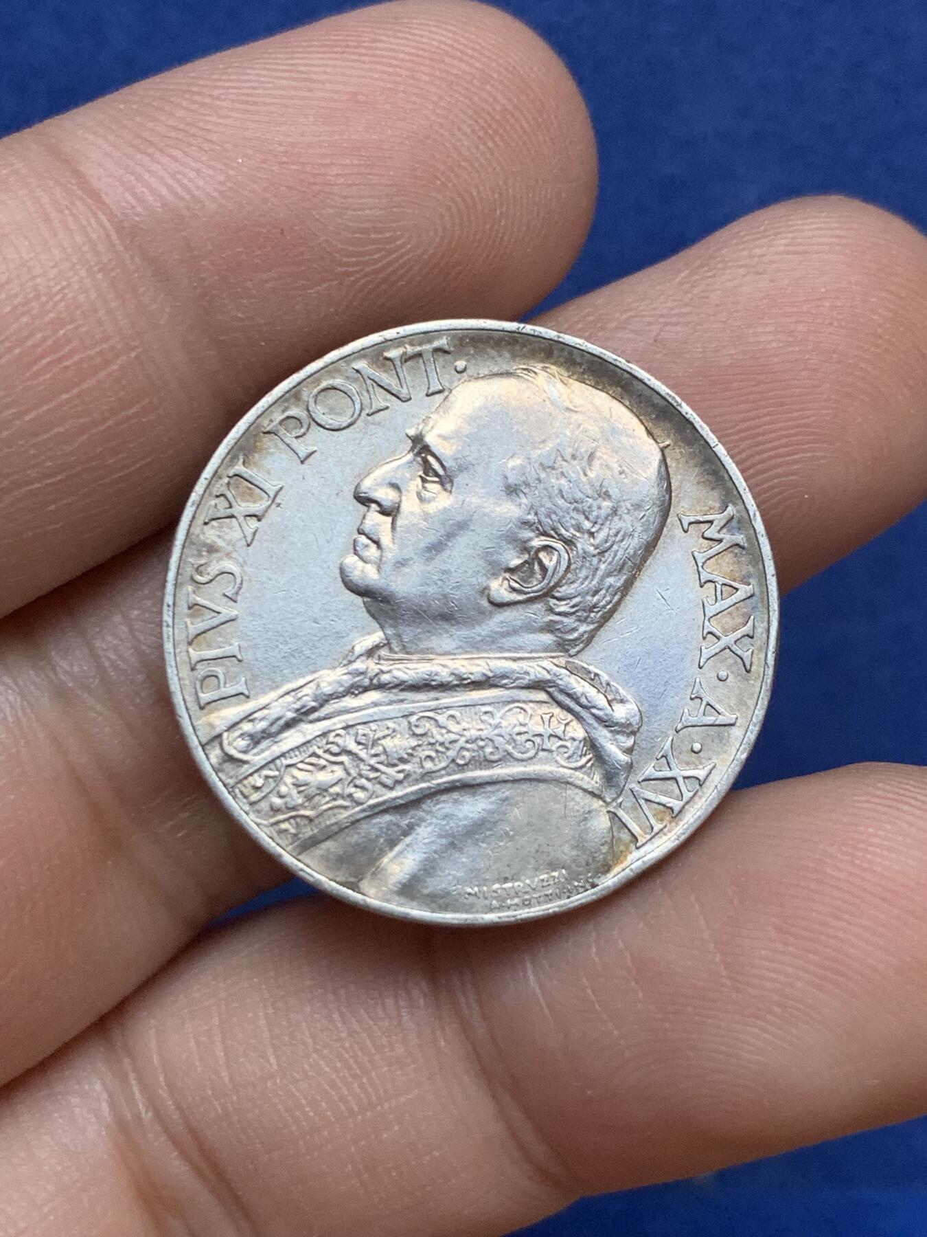 《竞宝斋》第295场- 周日，周一  2场连拍 （全场包邮） 梵蒂冈 1937年 10里拉 银币 原味包浆 发行量四万枚