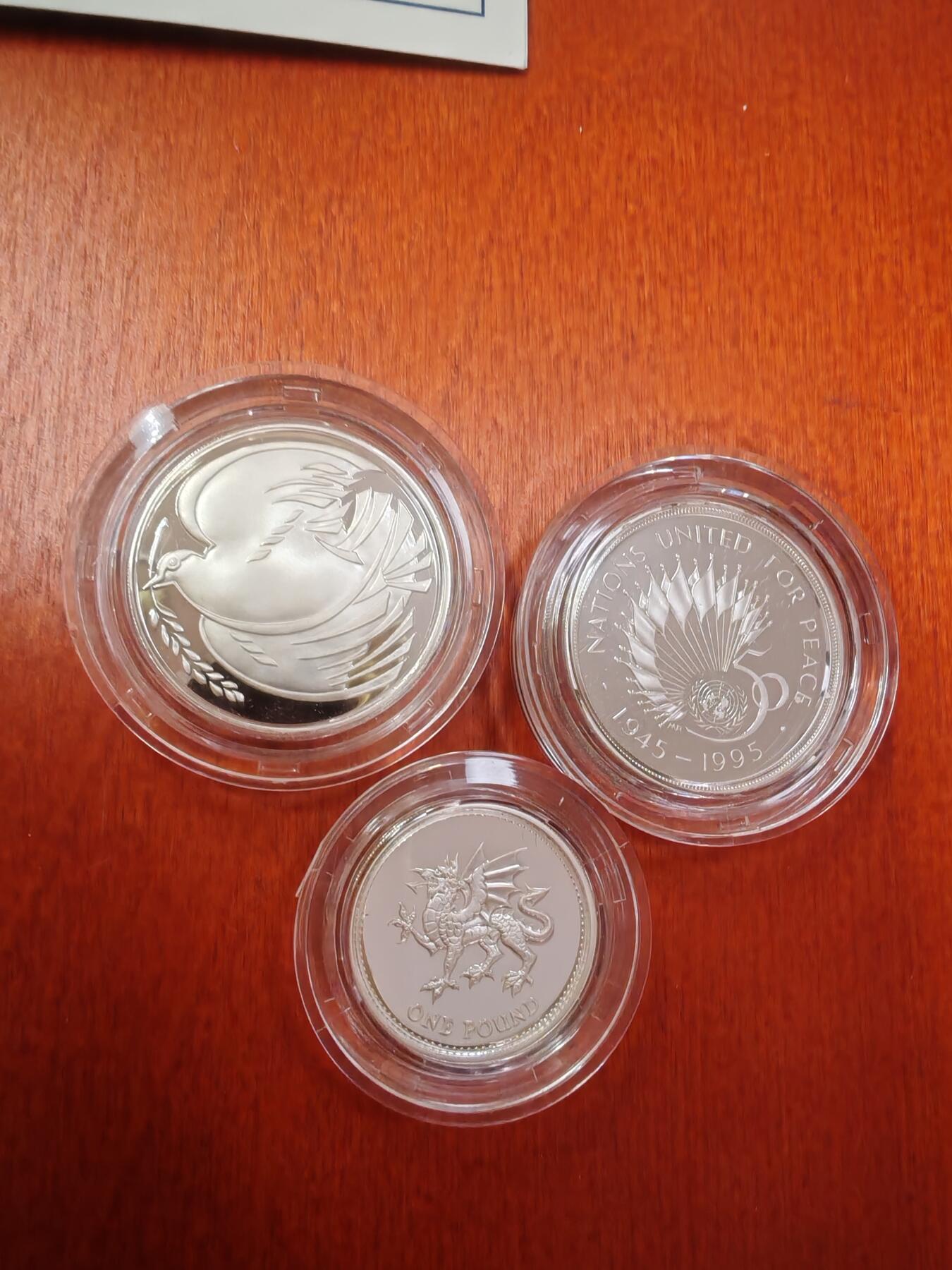 长老汇龙年精选第十九场拍卖 1995英国2英镑+2英镑+1英镑精制银币3枚家庭套装，盒证全