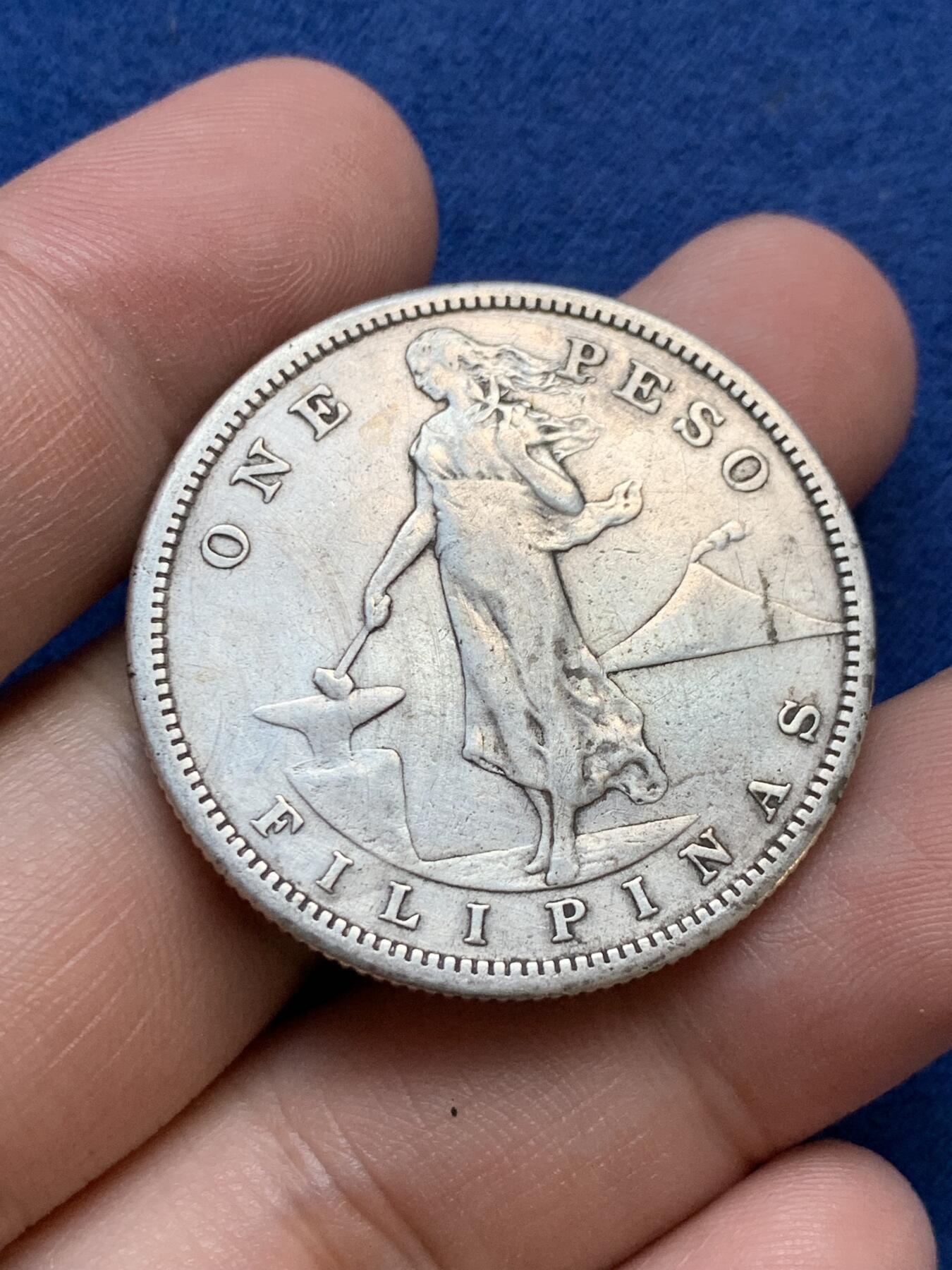 《竞宝斋》第295场- 周日，周一  2场连拍 （全场包邮） 菲律宾1907年女神打铁1比索银币