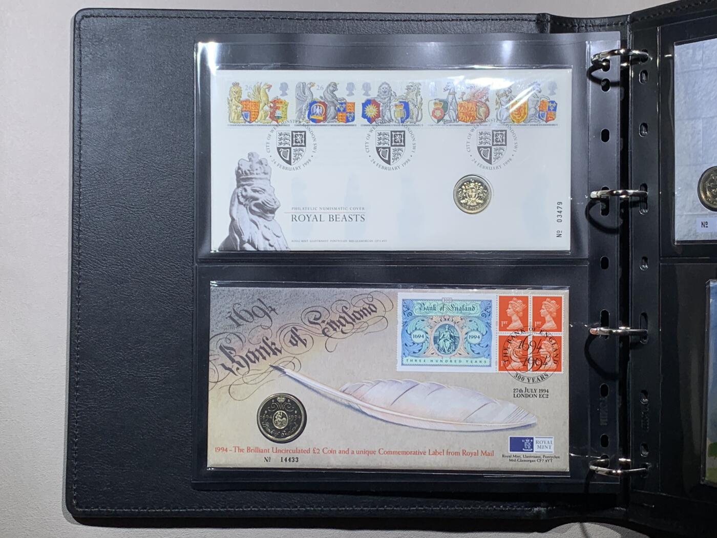 《竞宝斋》第295场- 周日，周一  2场连拍 （全场包邮） 全新邮币封册 含′6个邮币封！