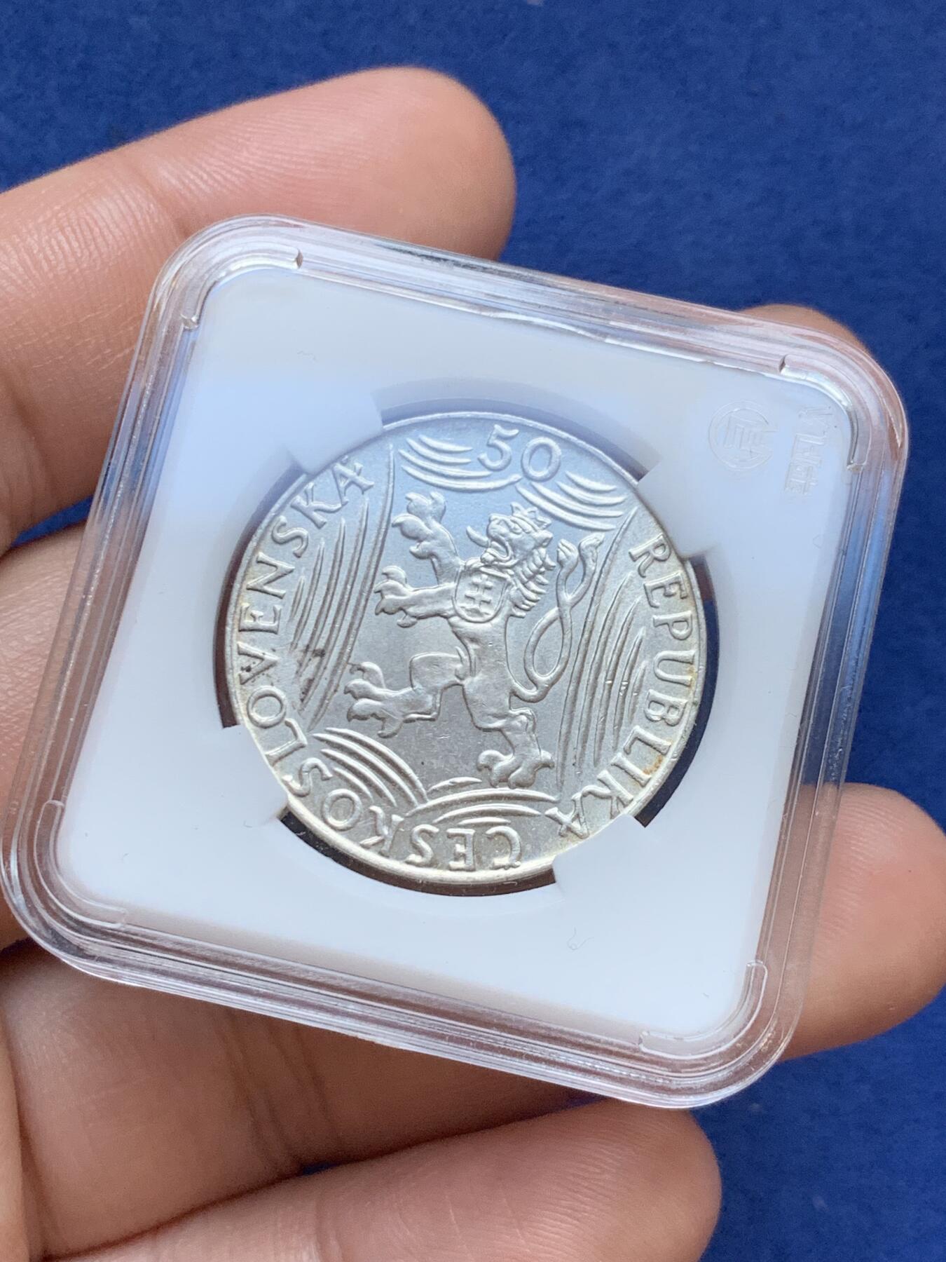 《竞宝斋》第295场- 周日，周一  2场连拍 （全场包邮） 捷克斯洛伐克1949年斯大林70周岁生日纪念银币 50克朗