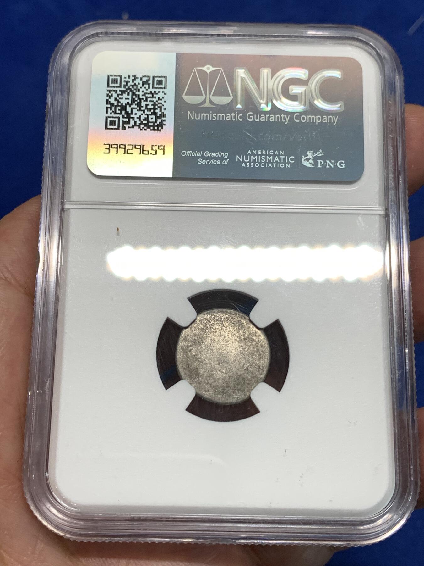 《竞宝斋》第295场- 周日，周一  2场连拍 （全场包邮） NGC AU55 柬埔寨1847-1860年小鸟银币 经典品种，传世粉灰彩