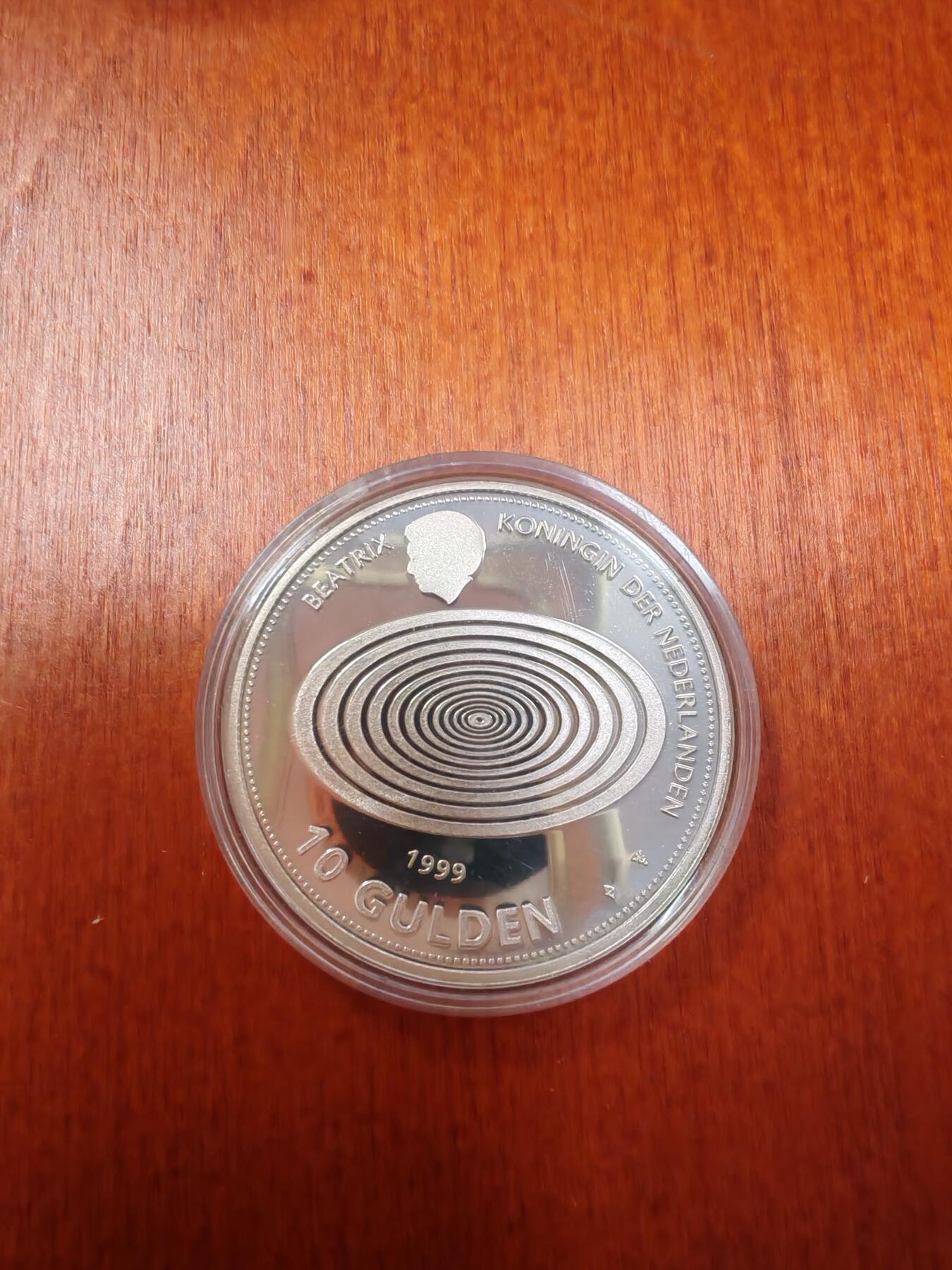 长老汇龙年精选第十九场拍卖 1999荷兰碧翠丝千禧年10盾精制银币