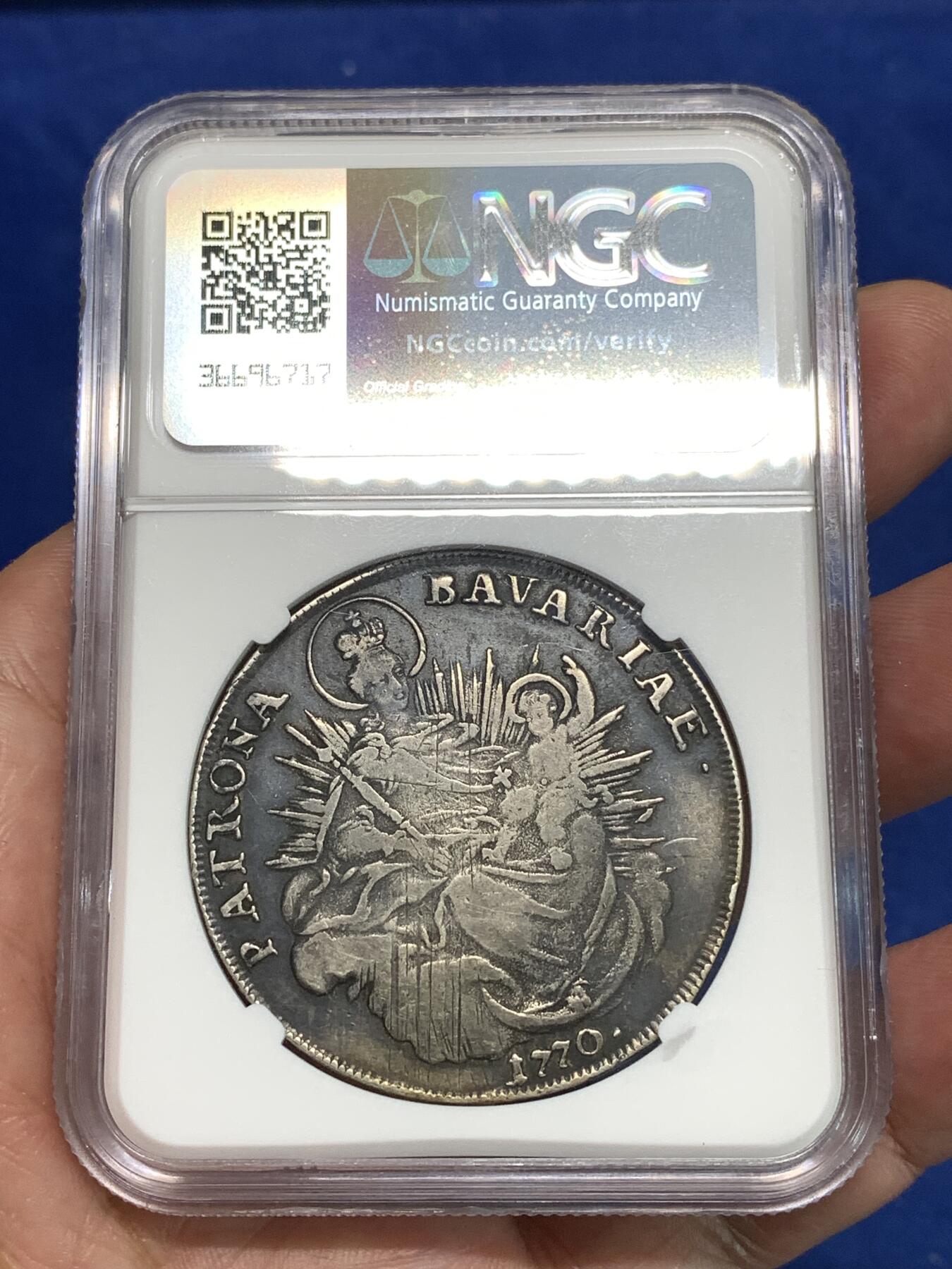 《竞宝斋》第295场- 周日，周一  2场连拍 （全场包邮） NGC XFD 德国巴伐利亚1770年马克西米利安圣母抱婴泰勒银币黑彩包浆