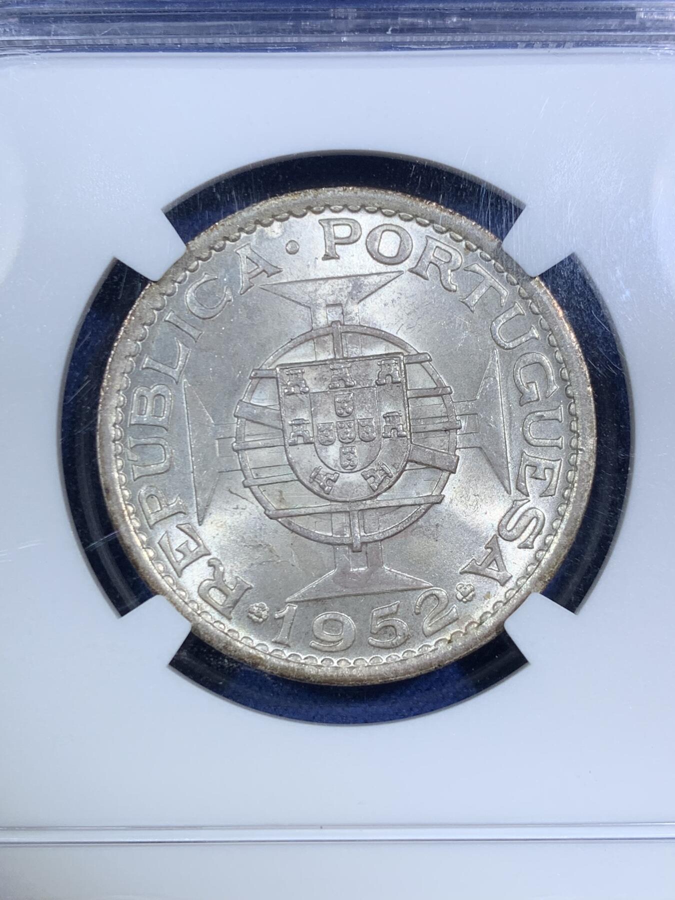 《竞宝斋》第295场- 周日，周一  2场连拍 （全场包邮） NGC MS65 1952澳门5圆 转光犀利 高分不易