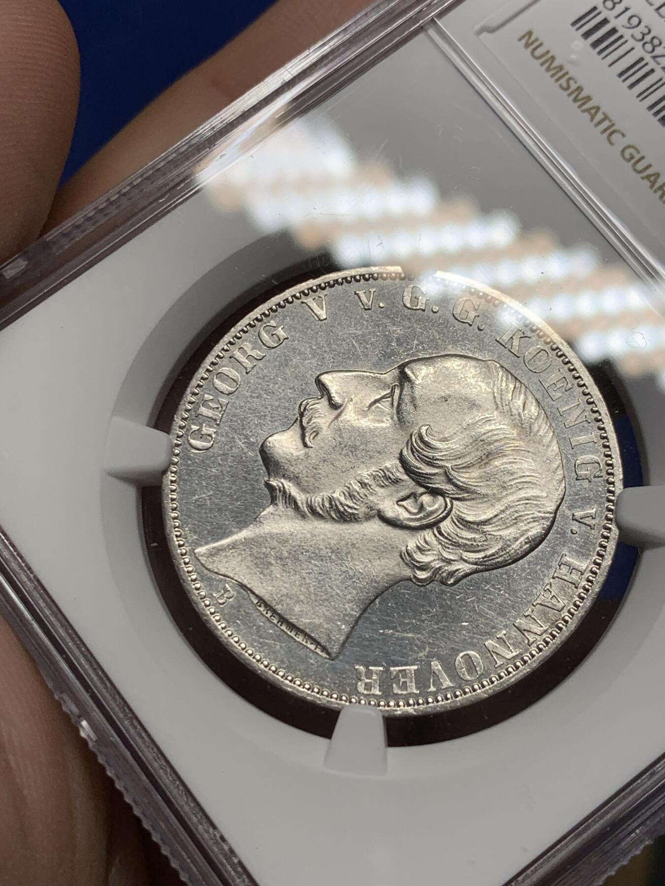 《竞宝斋》第295场- 周日，周一  2场连拍 （全场包邮） NGC UNC 德国 1864B 汉诺威 狮马泰勒银币 PL底板 可藏