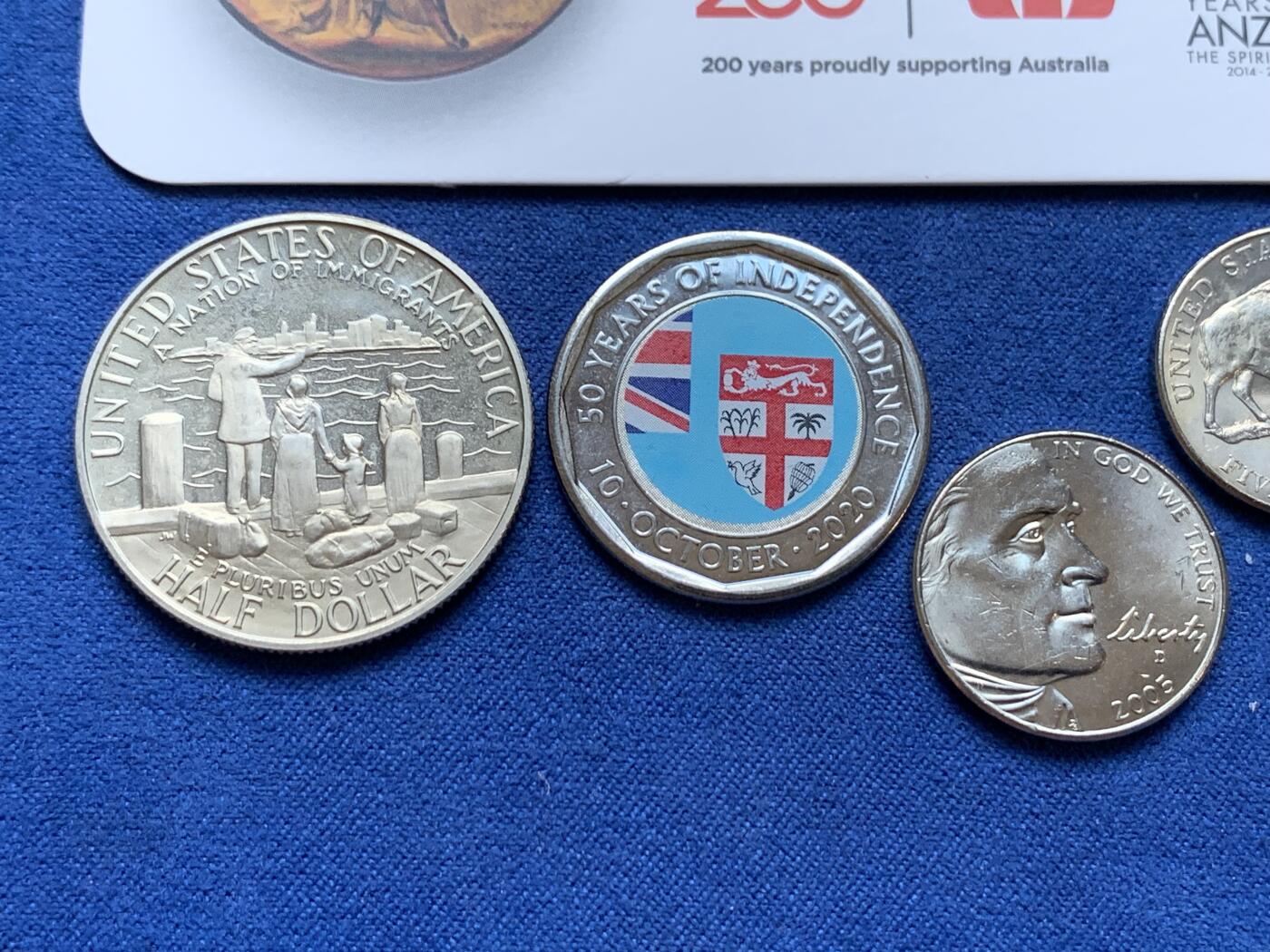 《竞宝斋》第295场- 周日，周一  2场连拍 （全场包邮） 7枚一组 国外普通纪念币  品相种类见图