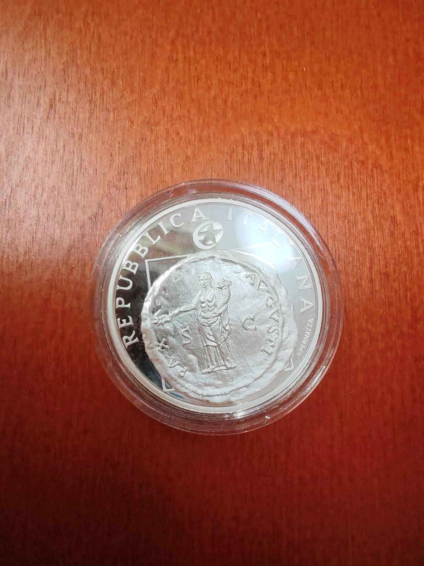 长老汇龙年精选第十九场拍卖 2005意大利欧洲的和平与自由10欧元精制银币，币中币，盒证全