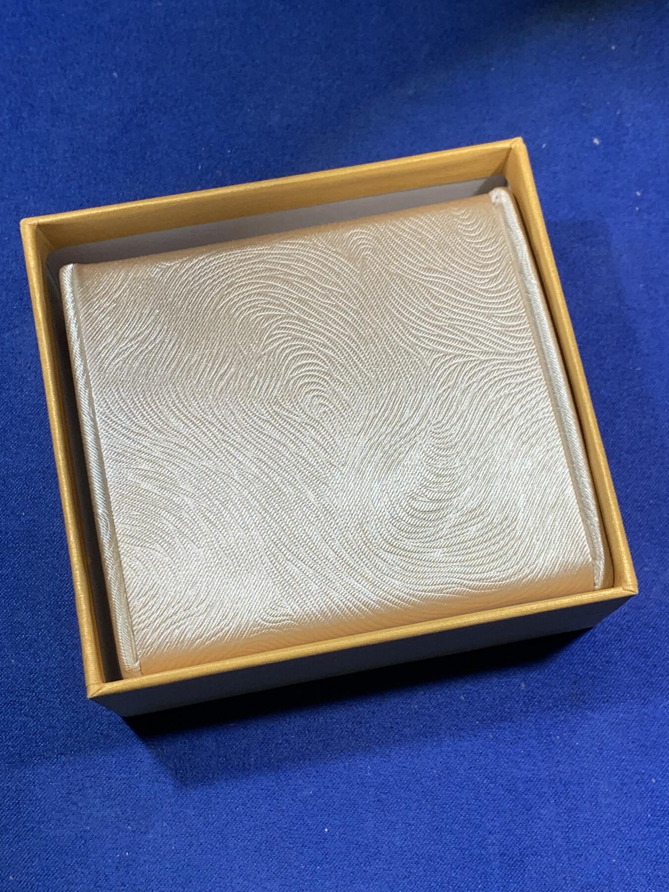 《竞宝斋》第295场- 周日，周一  2场连拍 （全场包邮） 中国台湾省2016年第十四任正副省长就职纪念银币1盎司大银币 盒证齐全 热门题材