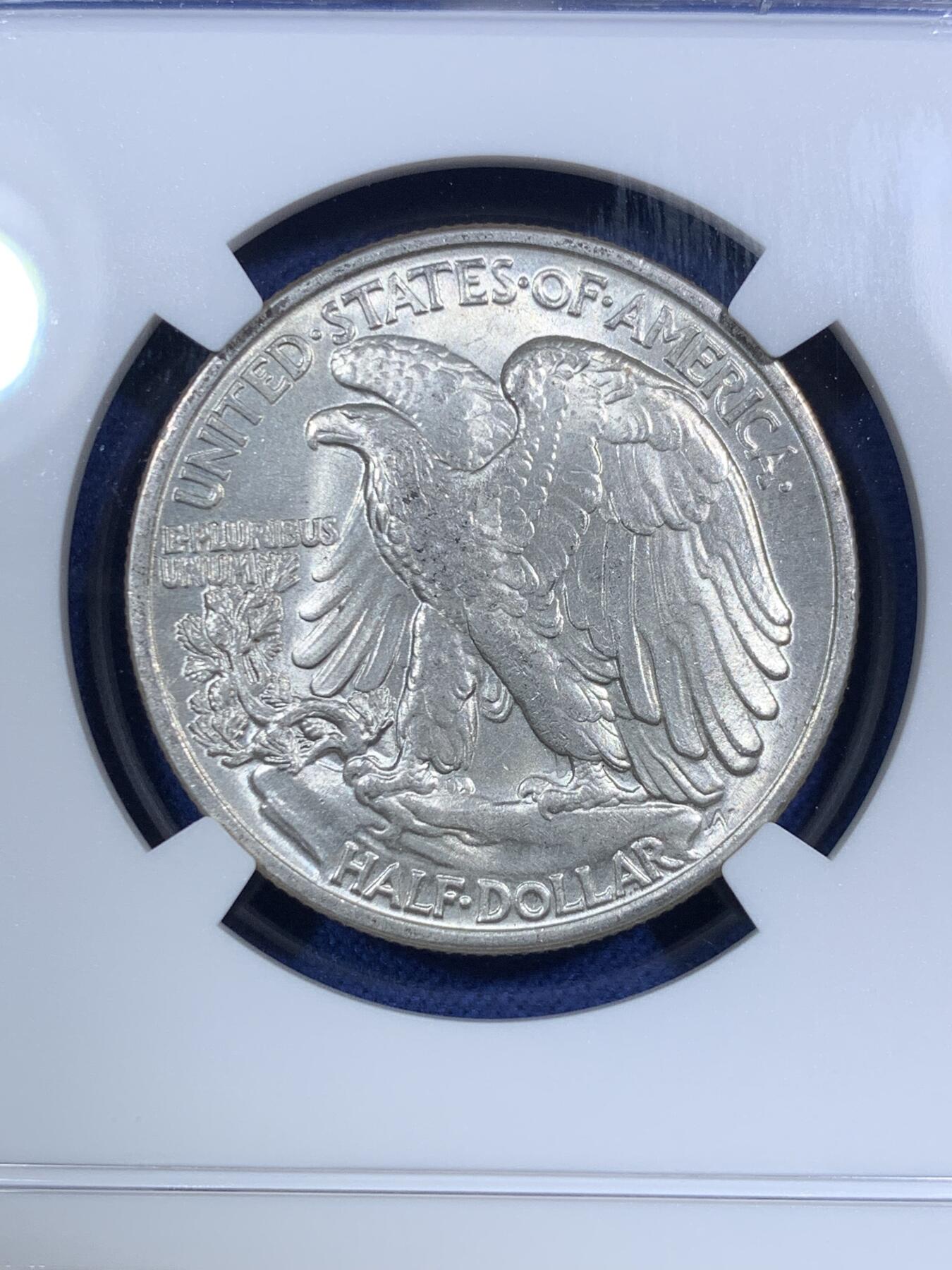 《竞宝斋》第295场- 周日，周一  2场连拍 （全场包邮） NGC MS65 美国1942年行走女神半圆银币 两面丝滑 比后期的45-47年要少见一些，来自美国库存包装，非原卷，但是未可见流通。它也是美国币经典设计，深受世界人民喜爱，来自Adolph A. Weinman的设计,无论是后期的投资银币或是2016复刻的金币，都足见其人气。