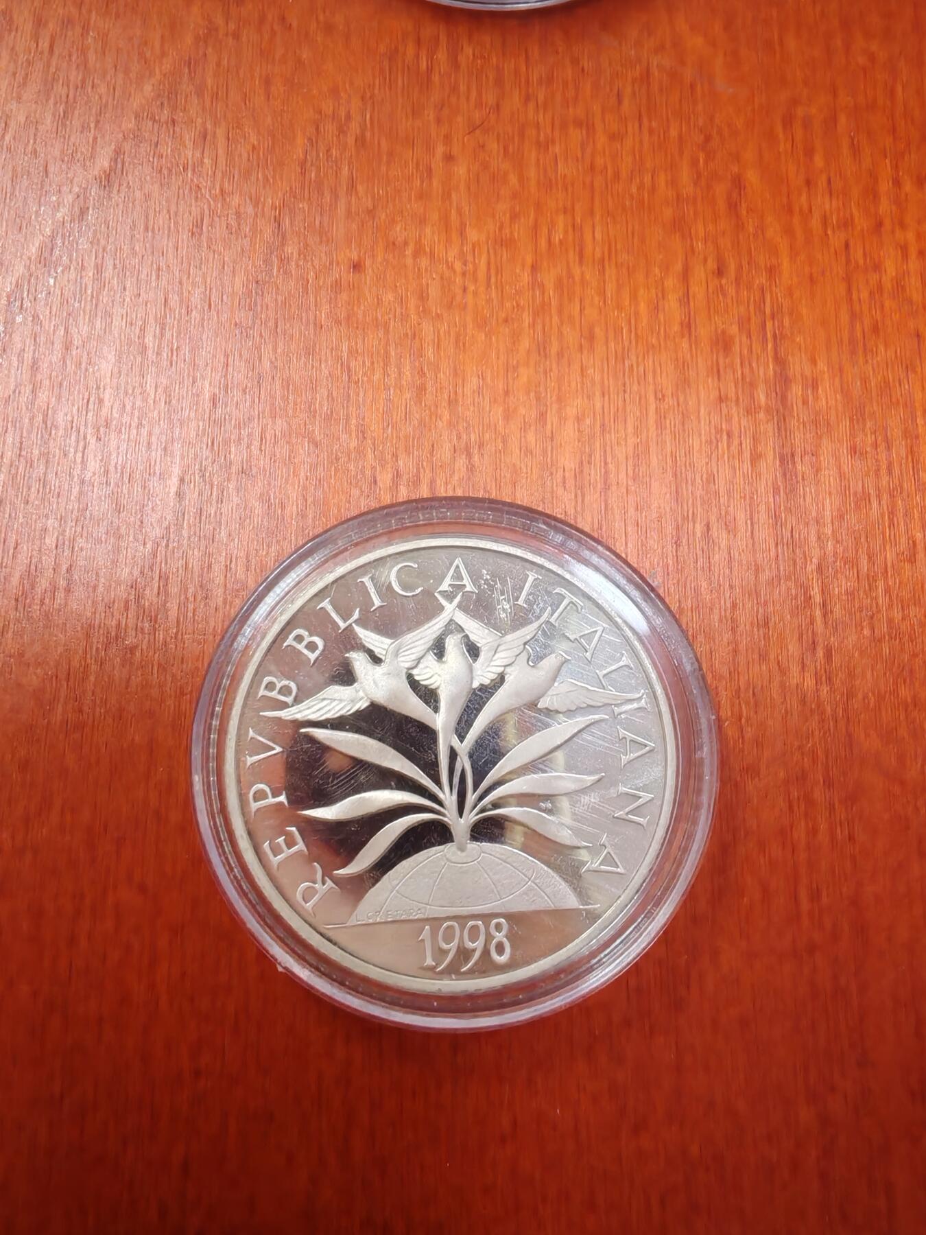 长老汇龙年精选第十九场拍卖 1998意大利千禧年之信仰2000里拉精制银币，7880枚