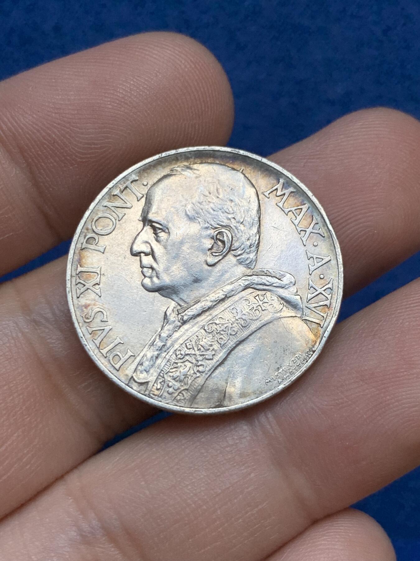 《竞宝斋》第295场- 周日，周一  2场连拍 （全场包邮） 梵蒂冈 1937年 10里拉 银币 原味包浆 发行量四万枚